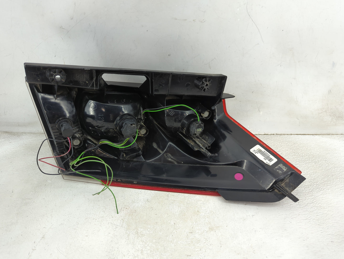 2007 Nissan Quest Driver Left Side Deck Lid Mounted Tail Light - Oemusedautoparts1.com