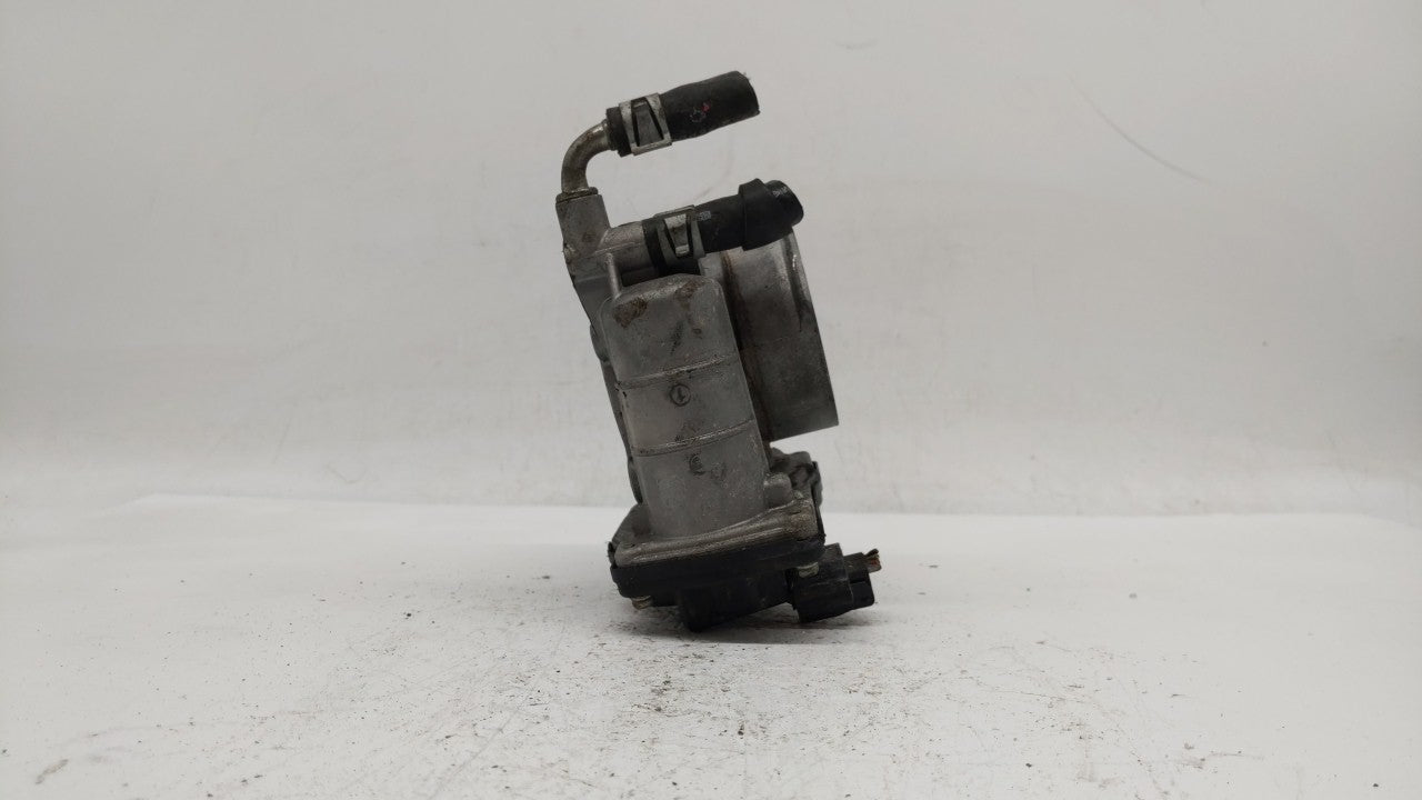 2008-2011 Nissan Rogue Throttle Body P/N:RME60-15 526-01 Fits Fits 2007 2008 2009 2010 2011 2012 2013 OEM Used Auto Parts - 