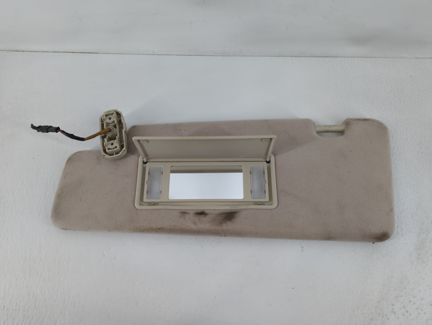 2007 Nissan Rogue Sport Sun Visor Shade Replacement Driver Left Mirror Fits OEM Used Auto Parts - Oemusedautoparts1.com
