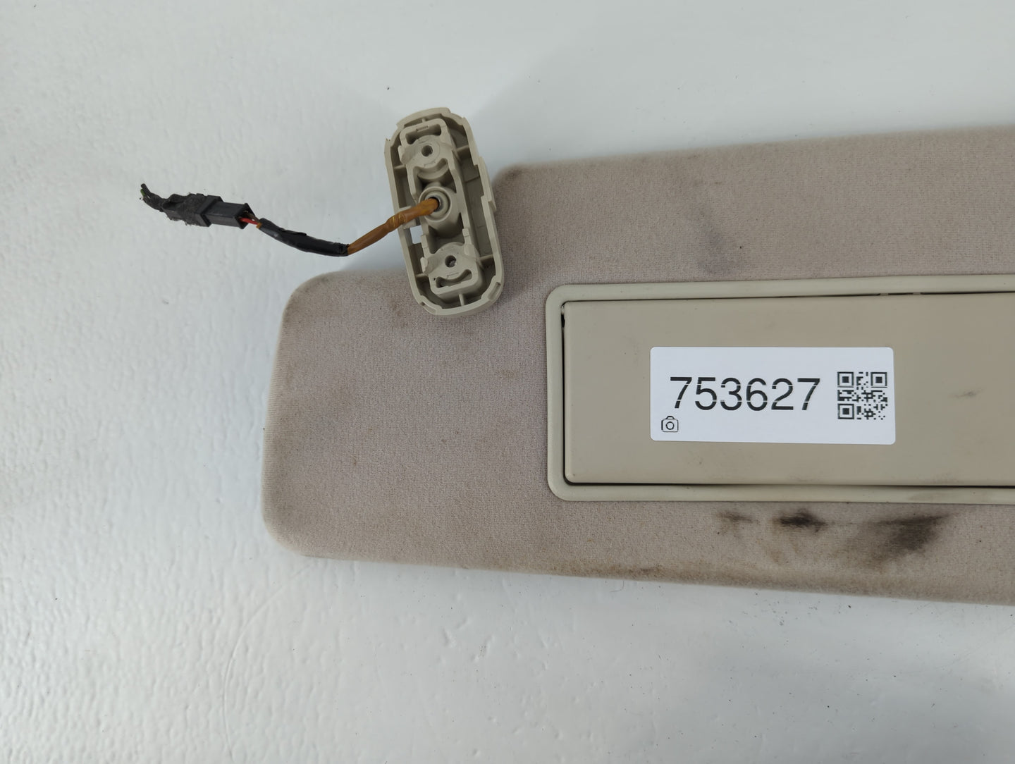 2007 Nissan Rogue Sport Sun Visor Shade Replacement Driver Left Mirror Fits OEM Used Auto Parts - Oemusedautoparts1.com