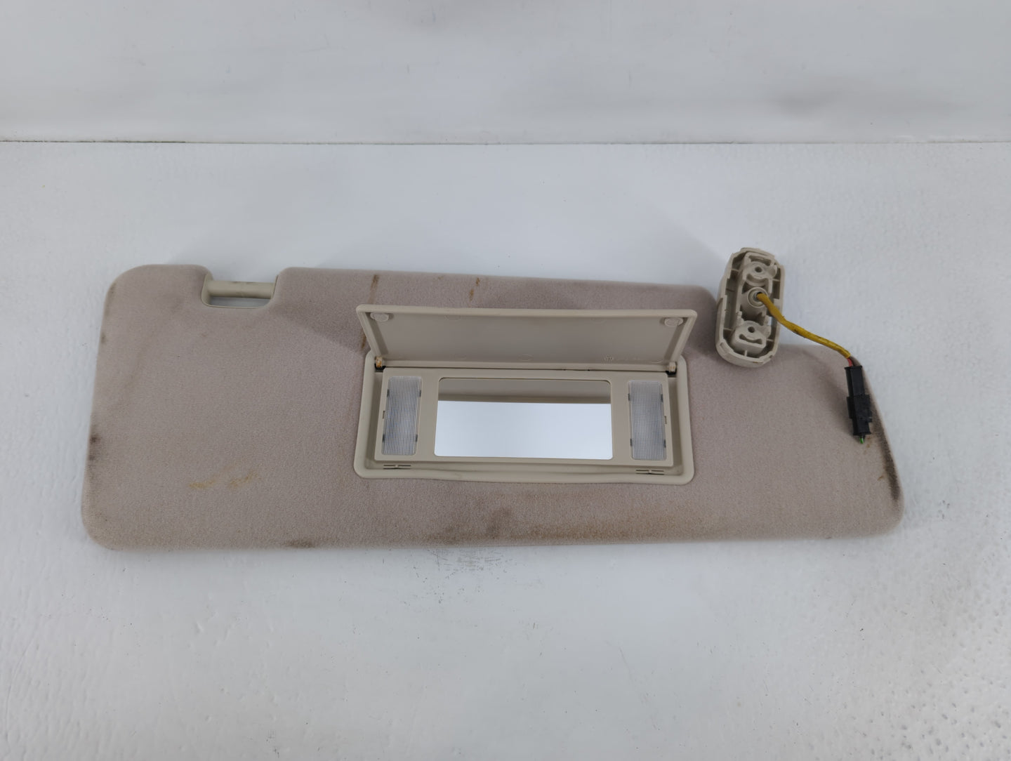 2007 Nissan Rogue Sport Sun Visor Shade Replacement Passenger Right Mirror Fits OEM Used Auto Parts - Oemusedautoparts1.com
