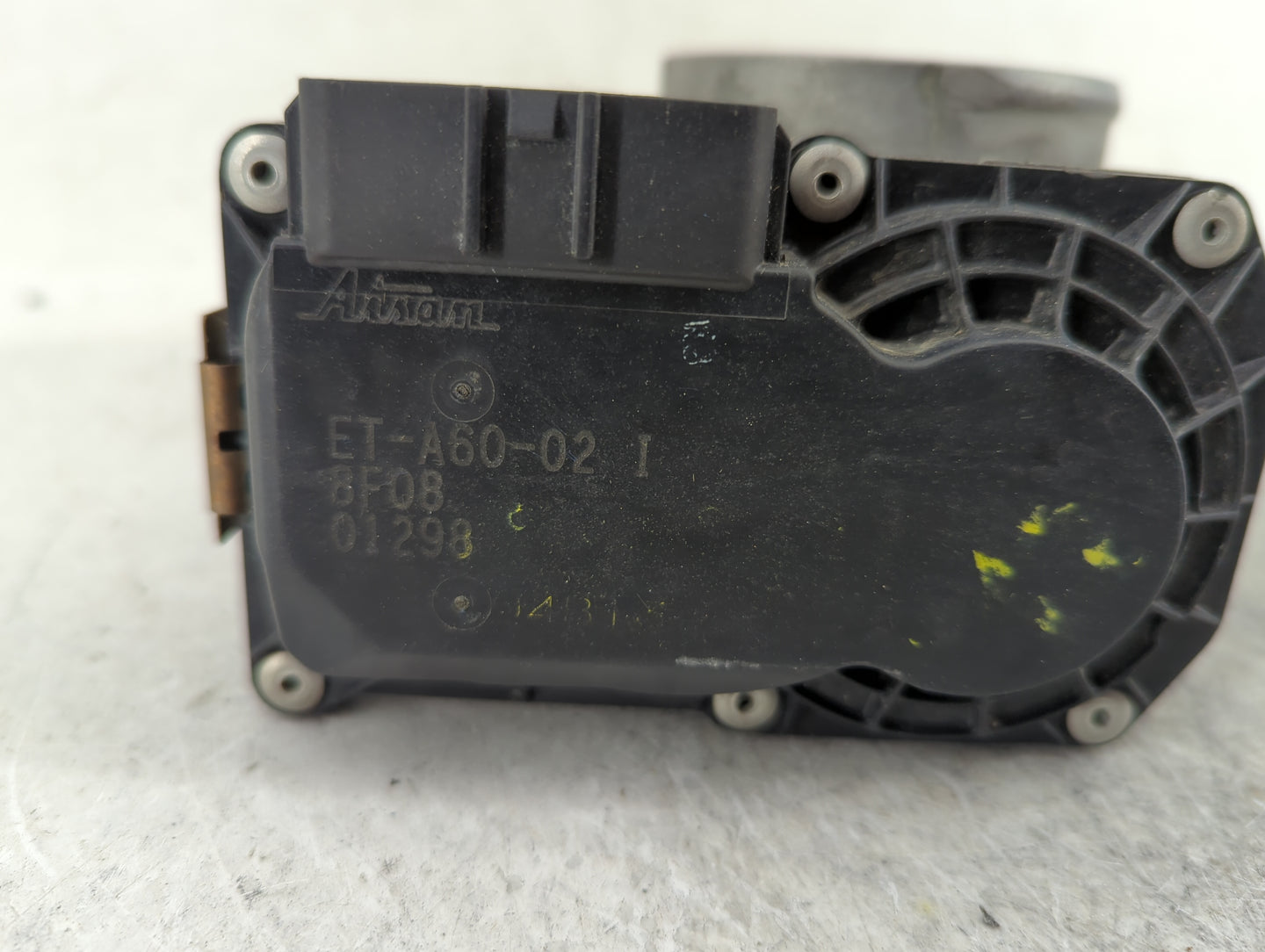 2007-2012 Nissan Sentra Throttle Body P/N:ET-A60-02 I Fits OEM Used Auto Parts - Oemusedautoparts1.com