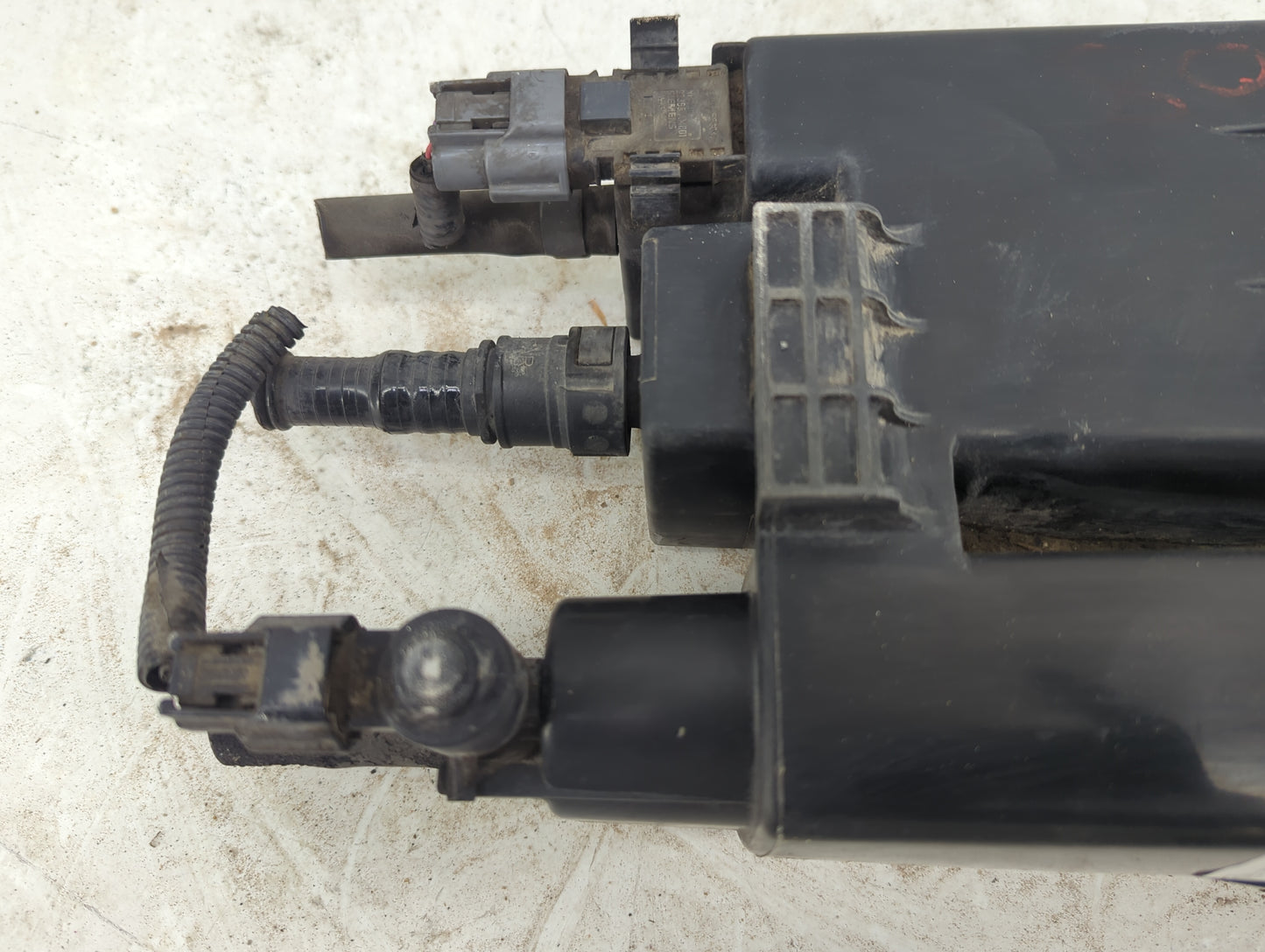 2007 Nissan Sentra Fuel Vapor Charcoal Canister - Oemusedautoparts1.com