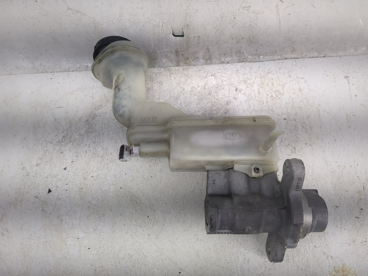 2007-2010 Nissan Sentra Brake Master Cylinder - Oemusedautoparts1.com
