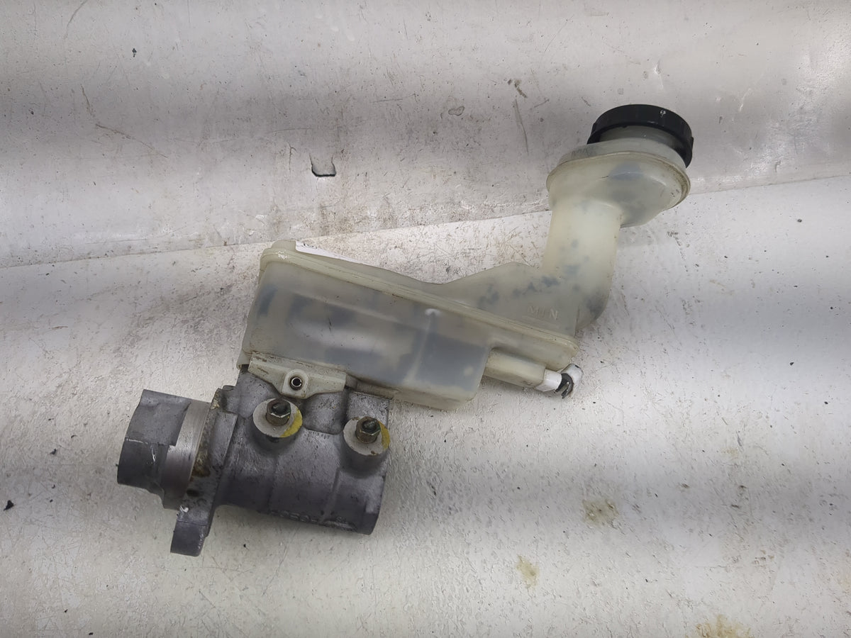 2007-2010 Nissan Sentra Brake Master Cylinder - Oemusedautoparts1.com