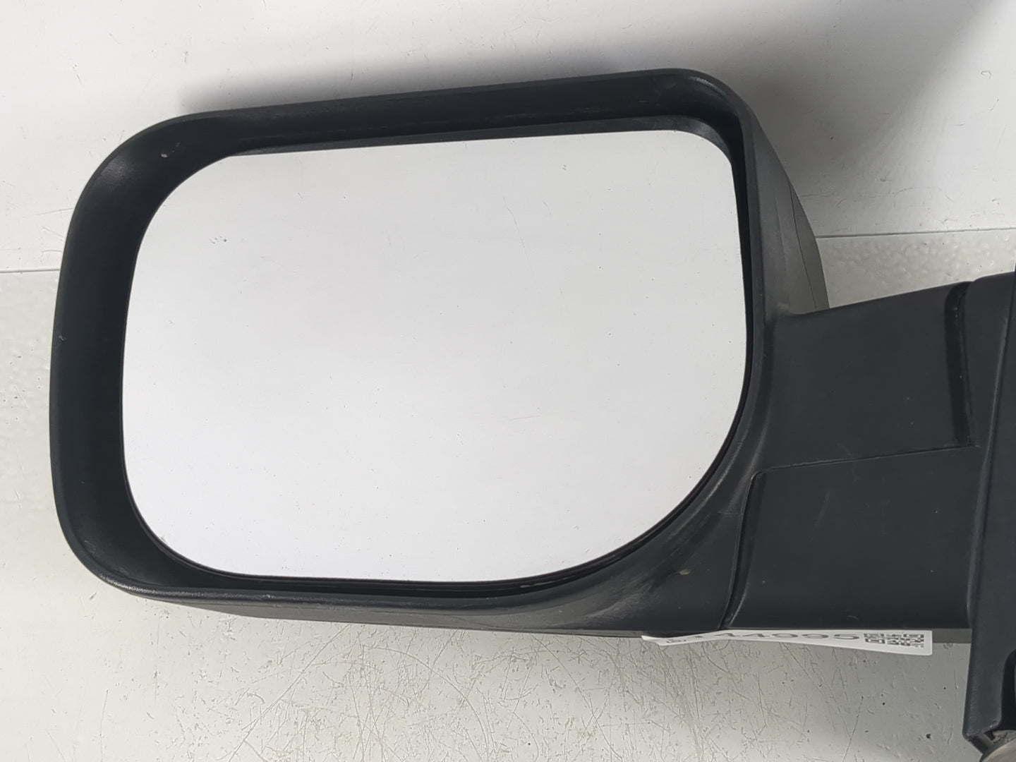 2004-2015 Nissan Titan Driver Side View Mirror - Left Door Mirror OEM Used - Oemusedautoparts1.com