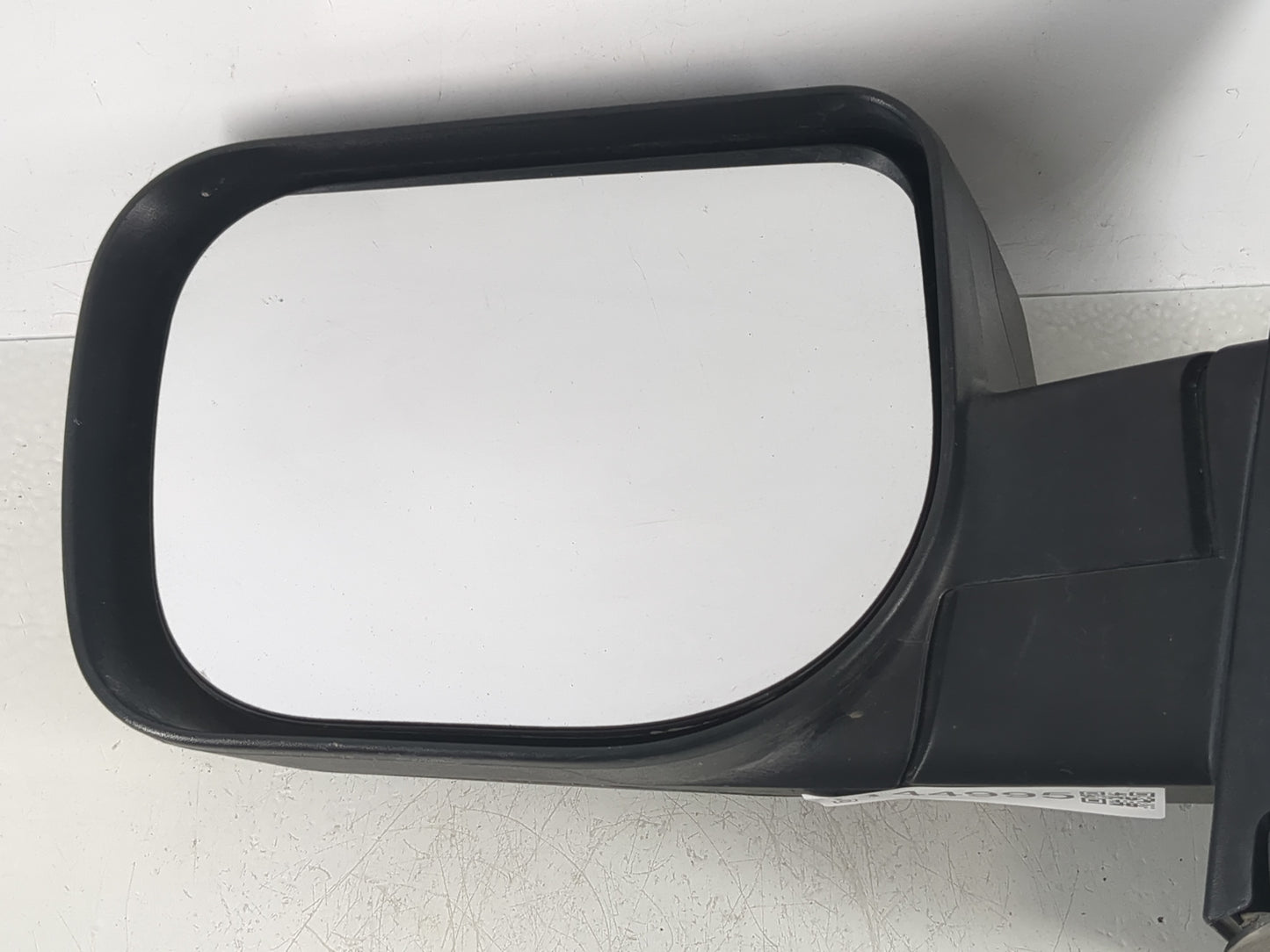 2004-2015 Nissan Titan Driver Side View Mirror - Left Door Mirror OEM Used - Oemusedautoparts1.com
