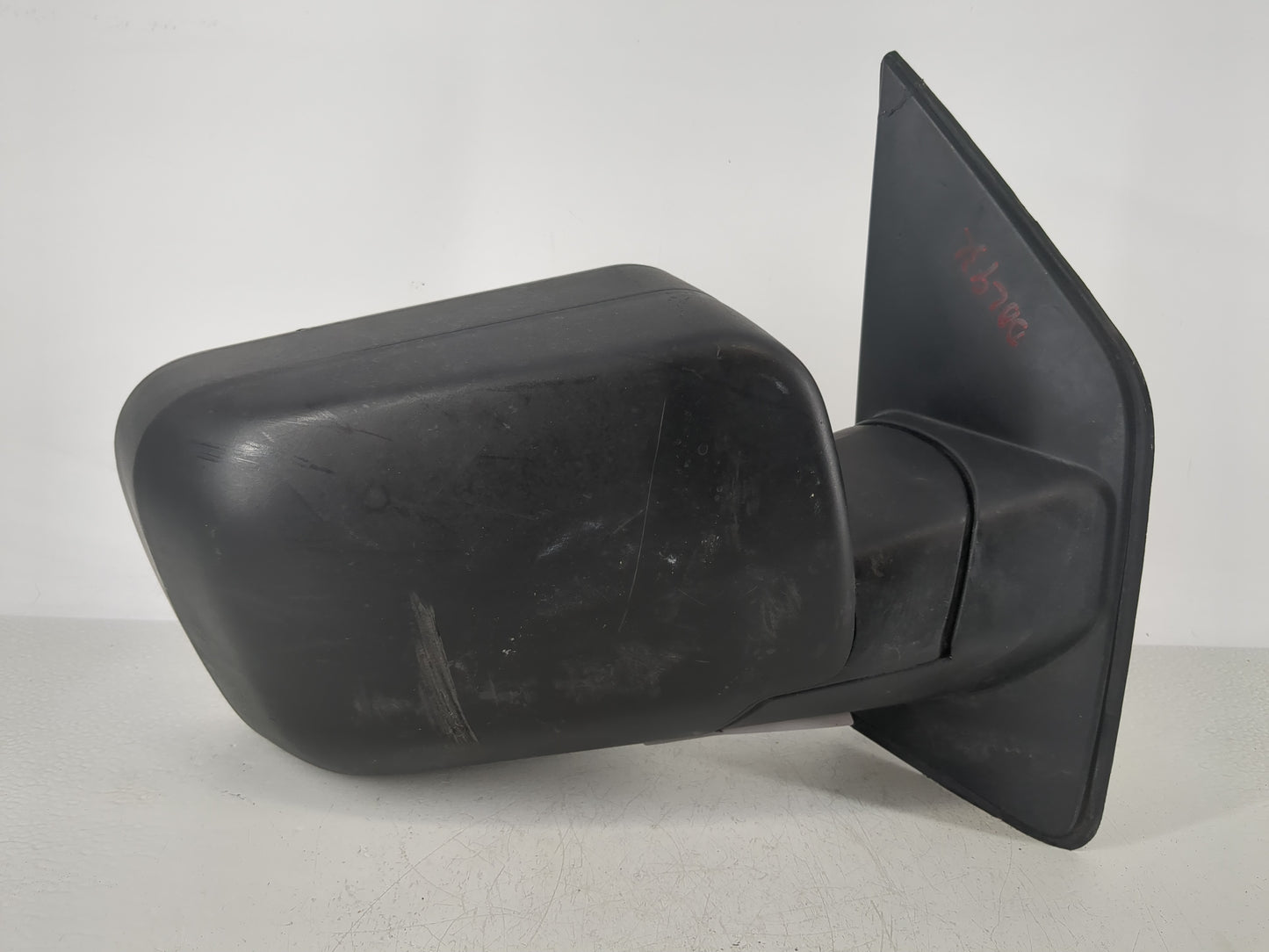 2004-2015 Nissan Titan Passenger Side View Mirror - Right Door Mirror OEM Used - Oemusedautoparts1.com