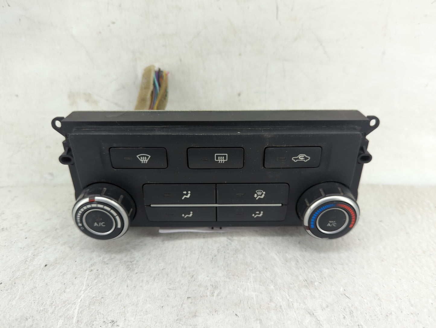 2007 Nissan Titan Climate Control Module Temperature AC/Heater Replacement P/N:27510-ZR10A Fits OEM Used Auto Parts - Oemuse