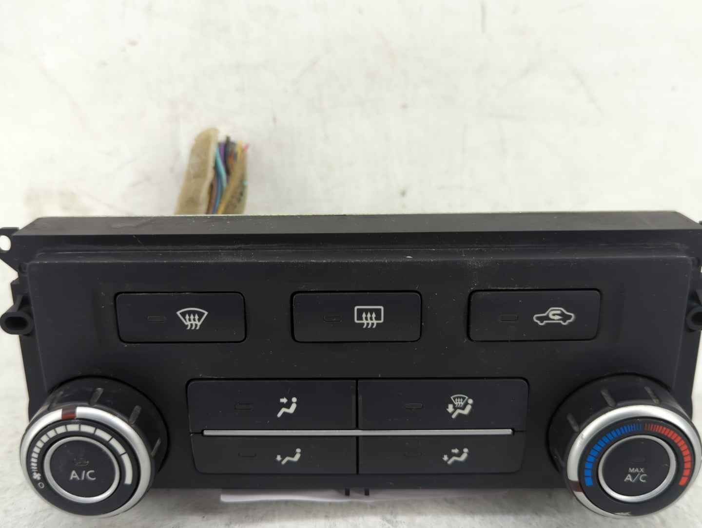 2007 Nissan Titan Climate Control Module Temperature AC/Heater Replacement P/N:27510-ZR10A Fits OEM Used Auto Parts - Oemuse