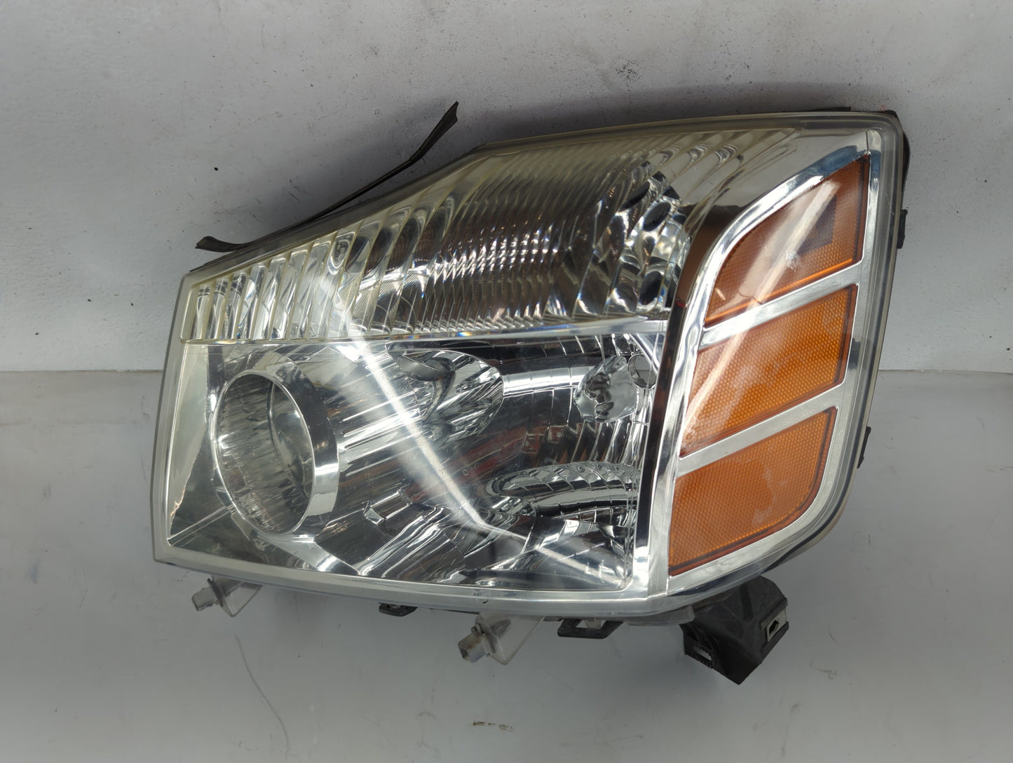2004-2007 Nissan Titan Driver Left Oem Head Light Headlight Lamp - Oemusedautoparts1.com