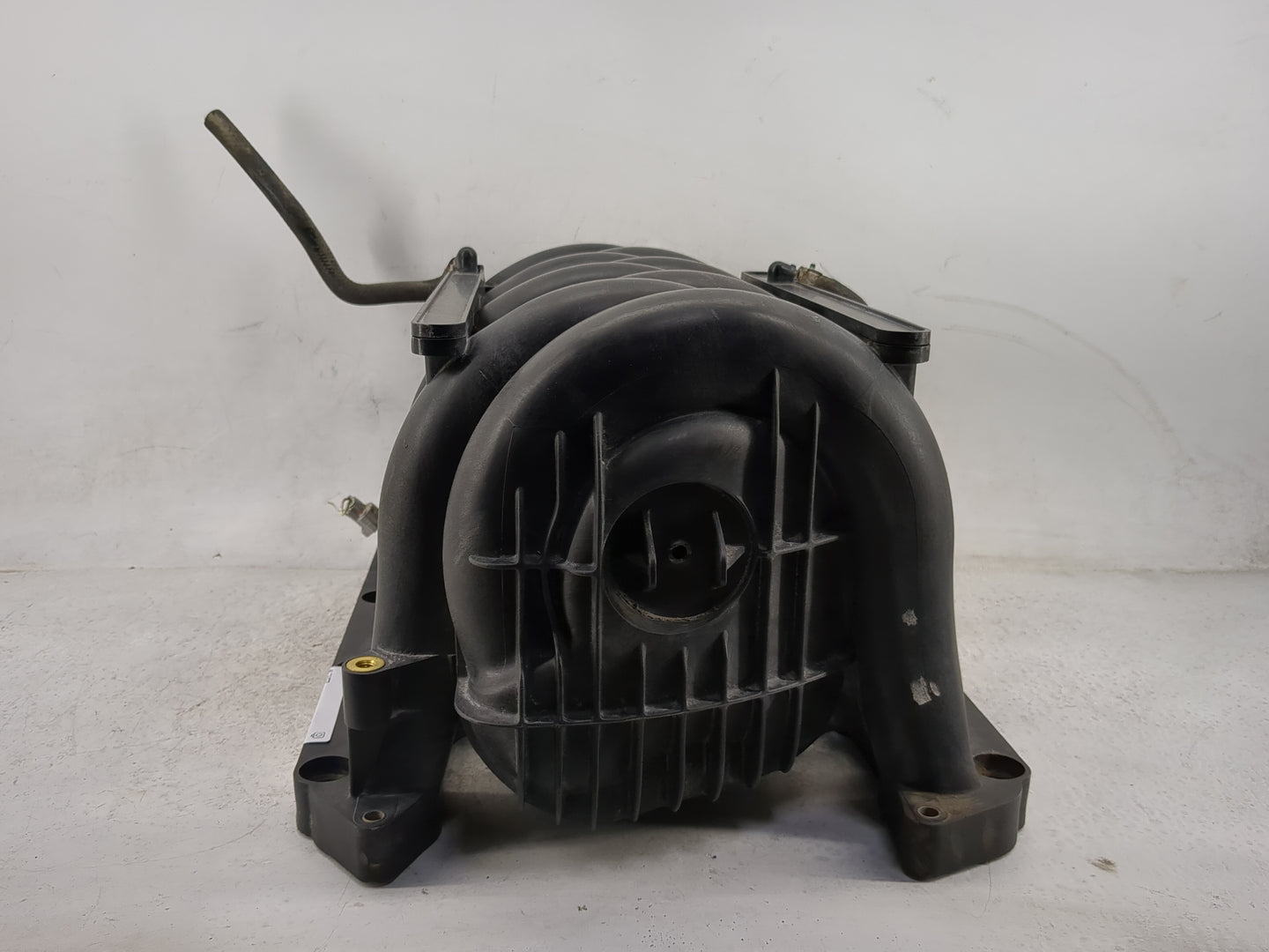 2007-2015 Nissan Titan Air Intake Manifold Fits Fits 2007 2008 2009 2010 2011 2012 2013 2014 2015 2016 OEM Used Auto Parts -