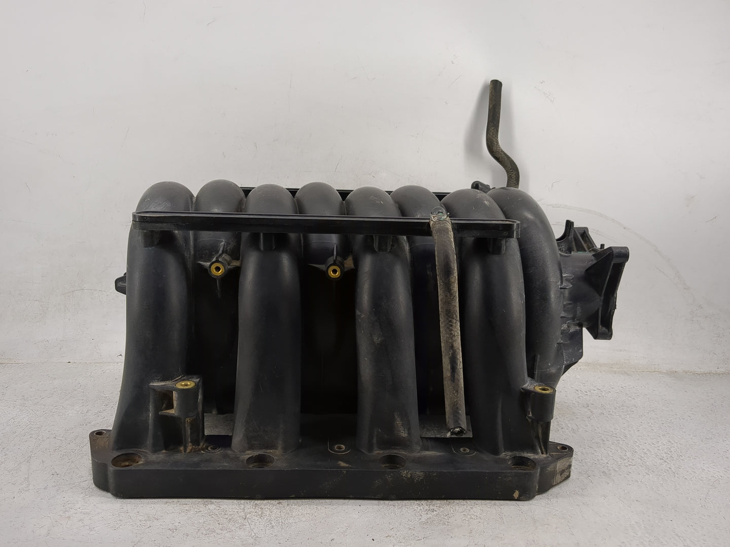2007-2015 Nissan Titan Air Intake Manifold Fits Fits 2007 2008 2009 2010 2011 2012 2013 2014 2015 2016 OEM Used Auto Parts -