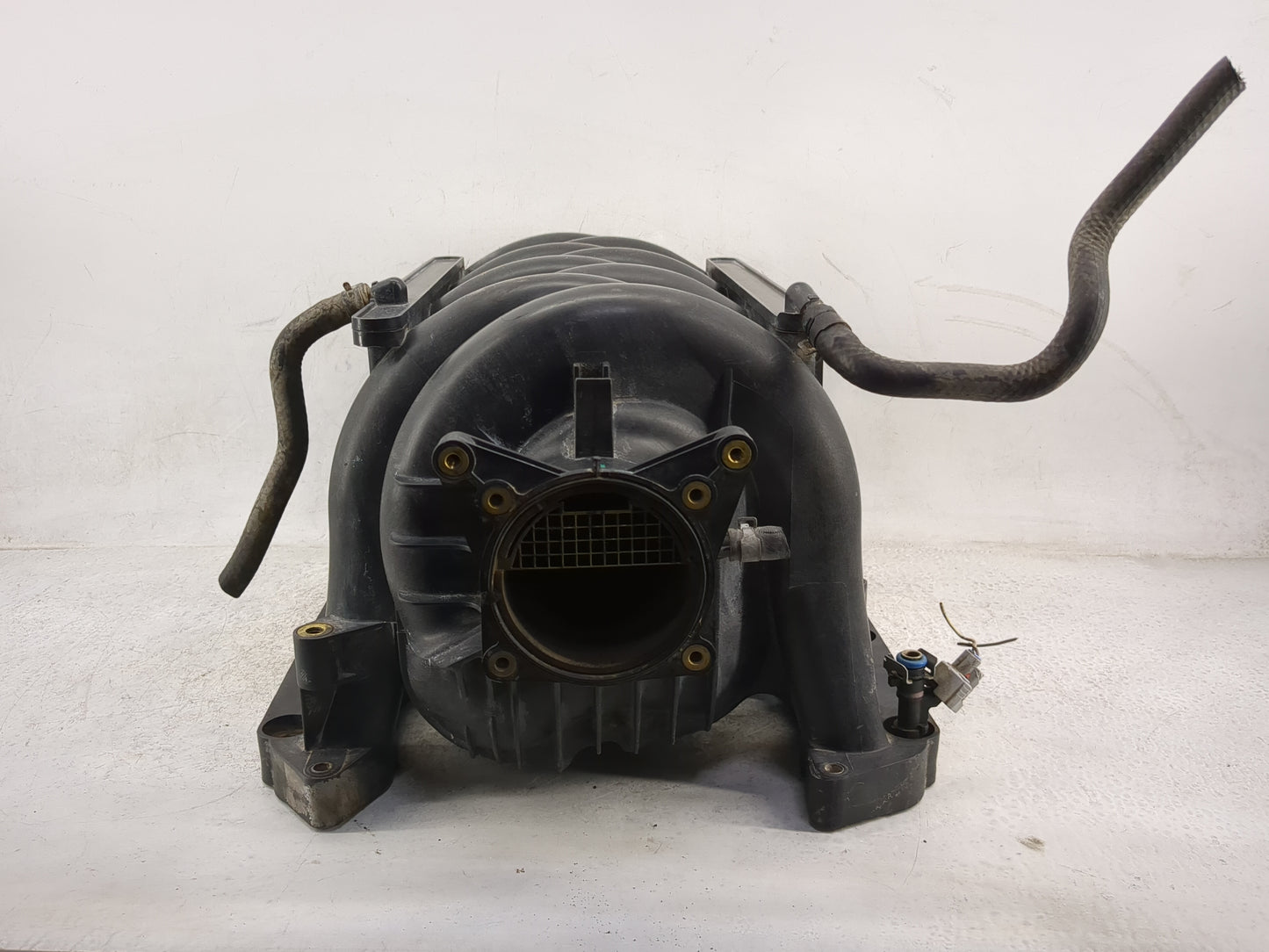 2007-2015 Nissan Titan Air Intake Manifold Fits Fits 2007 2008 2009 2010 2011 2012 2013 2014 2015 2016 OEM Used Auto Parts -