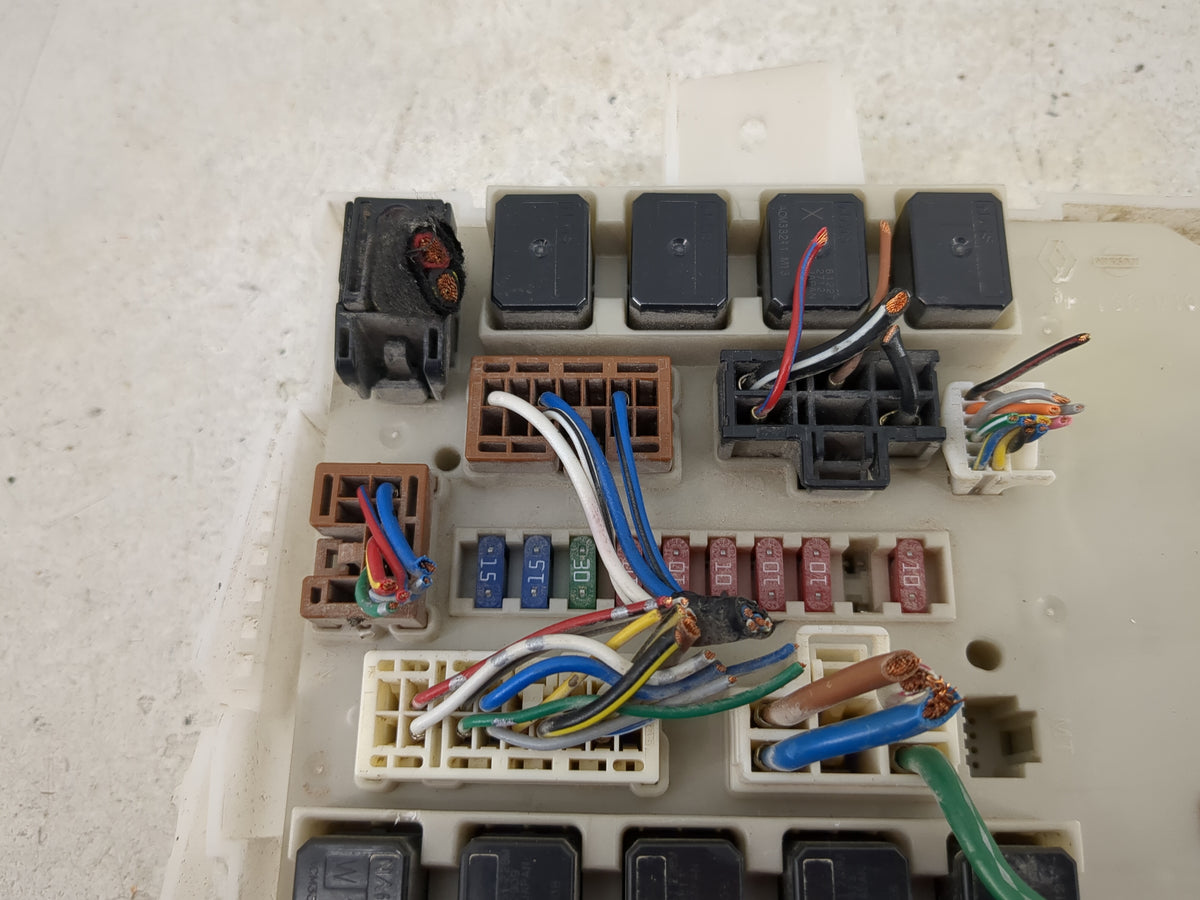 2007-2010 Nissan Titan Fusebox Fuse Box Panel Relay Module Fits Fits 2007 2008 2009 2010 OEM Used Auto Parts - Oemusedautopa