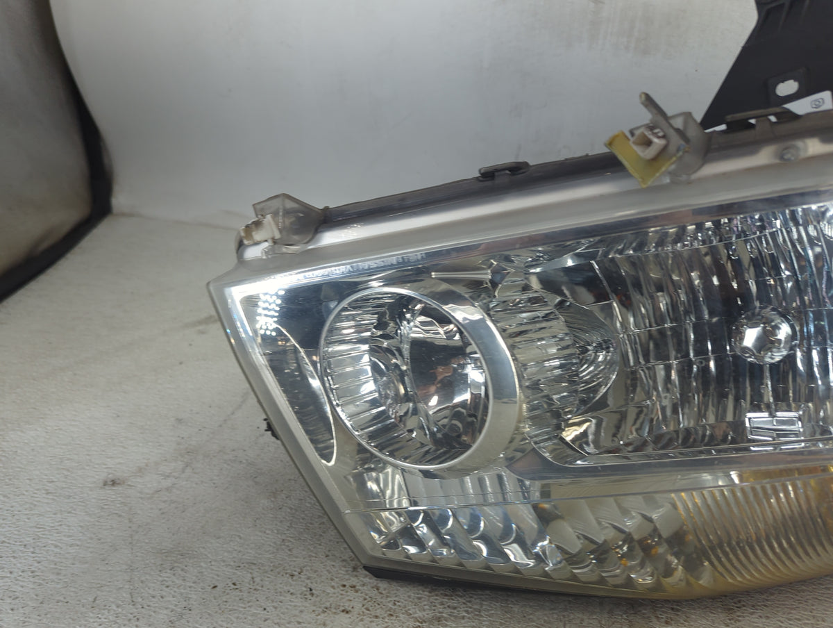 2007 Nissan Titan Passenger Right Oem Head Light Headlight Lamp Black - Oemusedautoparts1.com