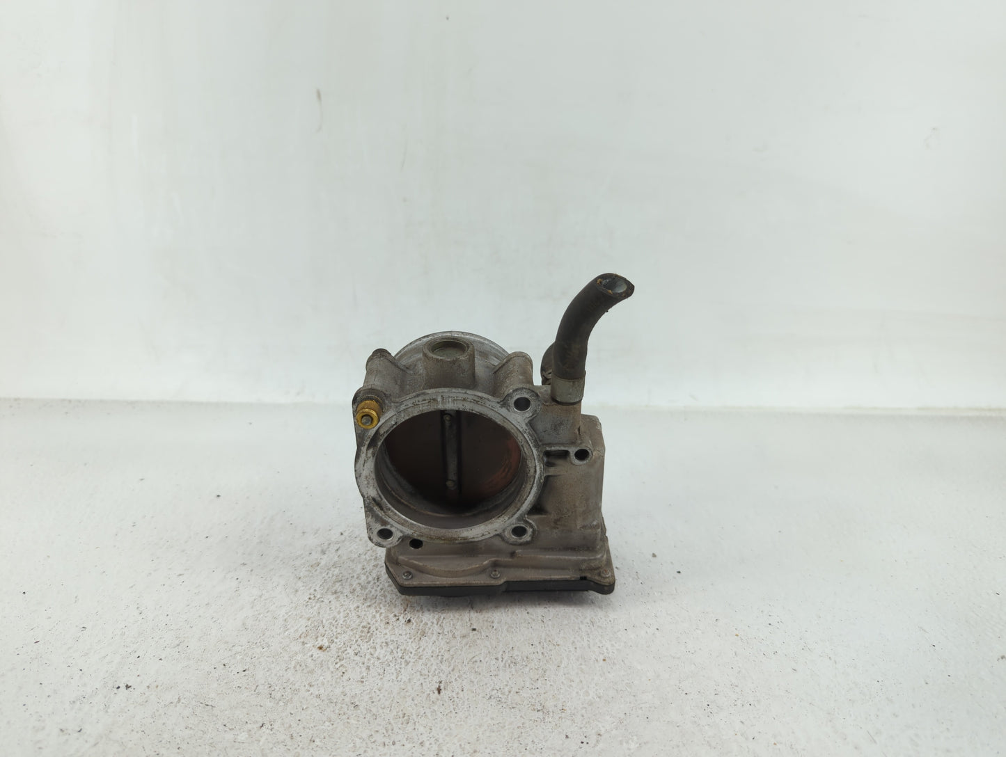 2004-2012 Nissan Titan Throttle Body P/N:16119 7S000 Fits Fits 2004 2005 2006 2007 2008 2009 2010 2011 2012 2013 2014 OEM Us