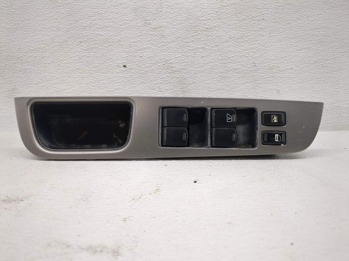 2007-2009 Nissan Versa Master Power Window Switch Replacement Driver Side Left Fits Fits 2007 2008 2009 OEM Used Auto Parts 