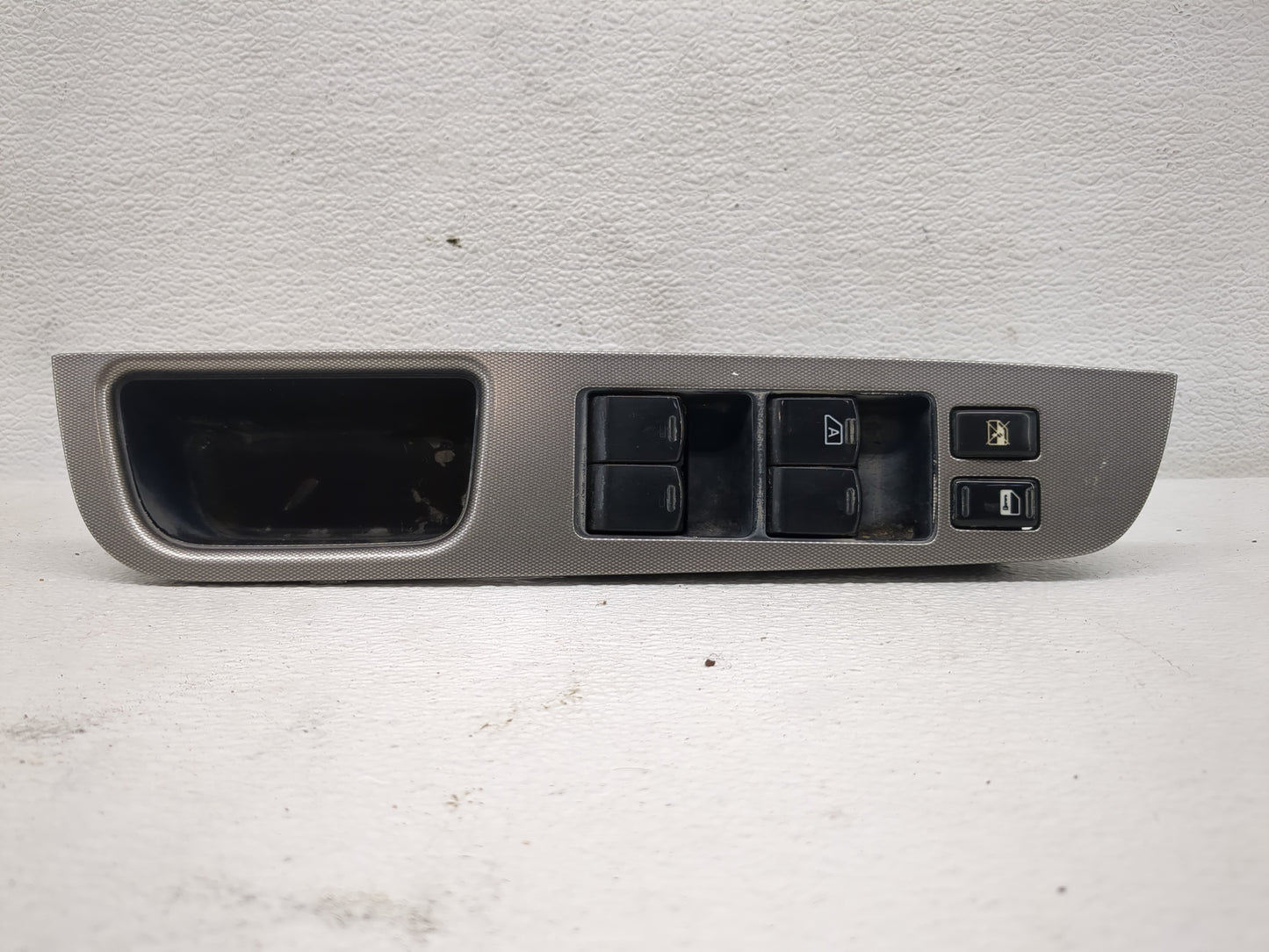 2007-2009 Nissan Versa Master Power Window Switch Replacement Driver Side Left Fits Fits 2007 2008 2009 OEM Used Auto Parts 