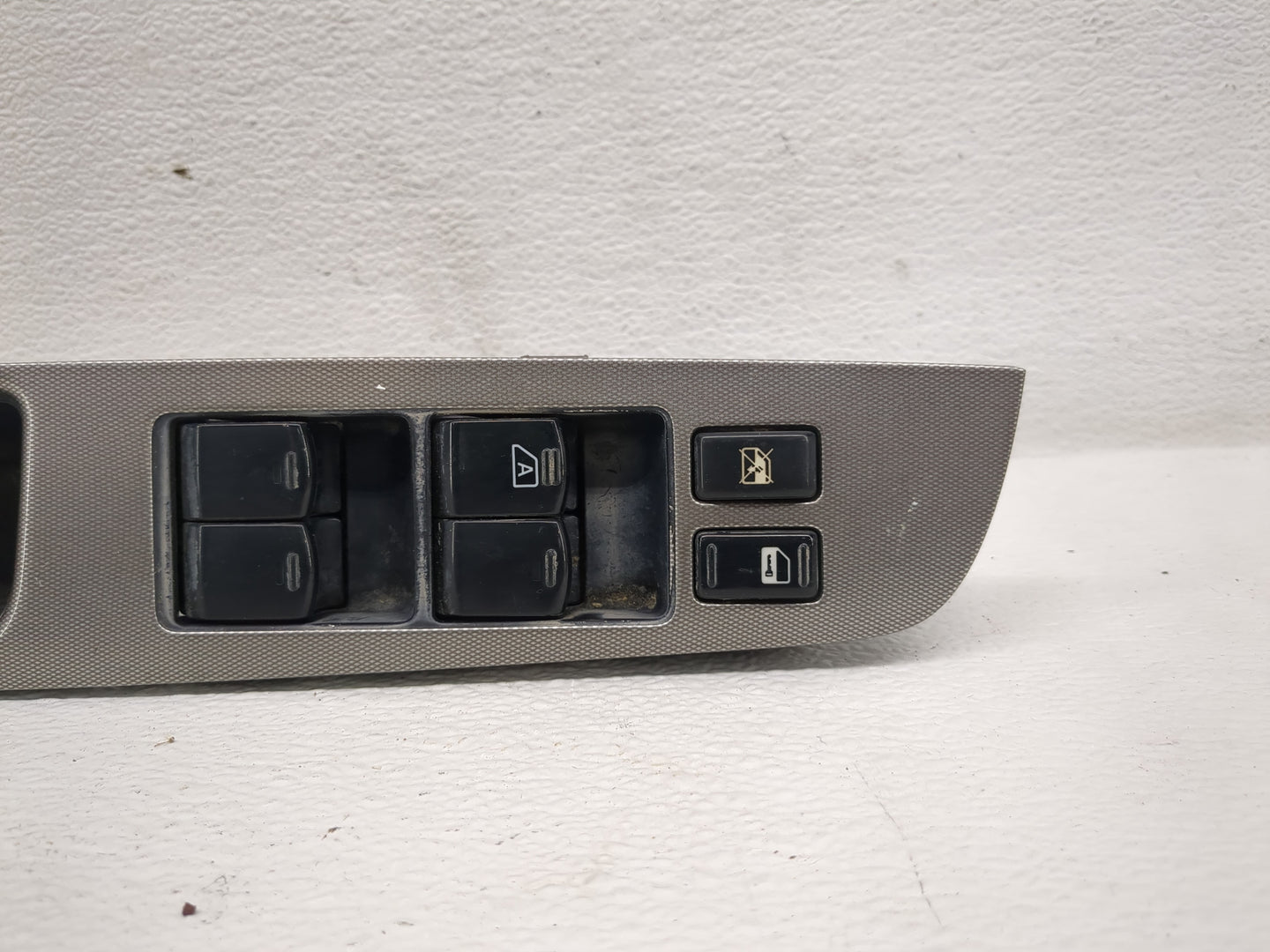 2007-2009 Nissan Versa Master Power Window Switch Replacement Driver Side Left Fits Fits 2007 2008 2009 OEM Used Auto Parts 