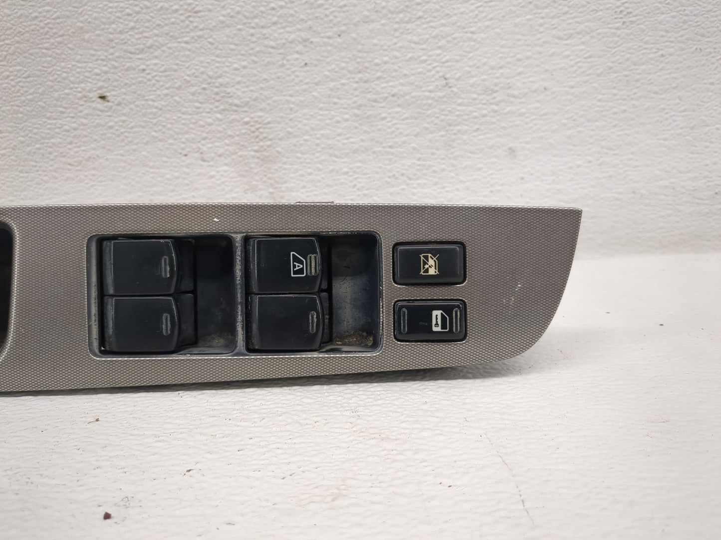 2007-2009 Nissan Versa Master Power Window Switch Replacement Driver Side Left Fits Fits 2007 2008 2009 OEM Used Auto Parts 