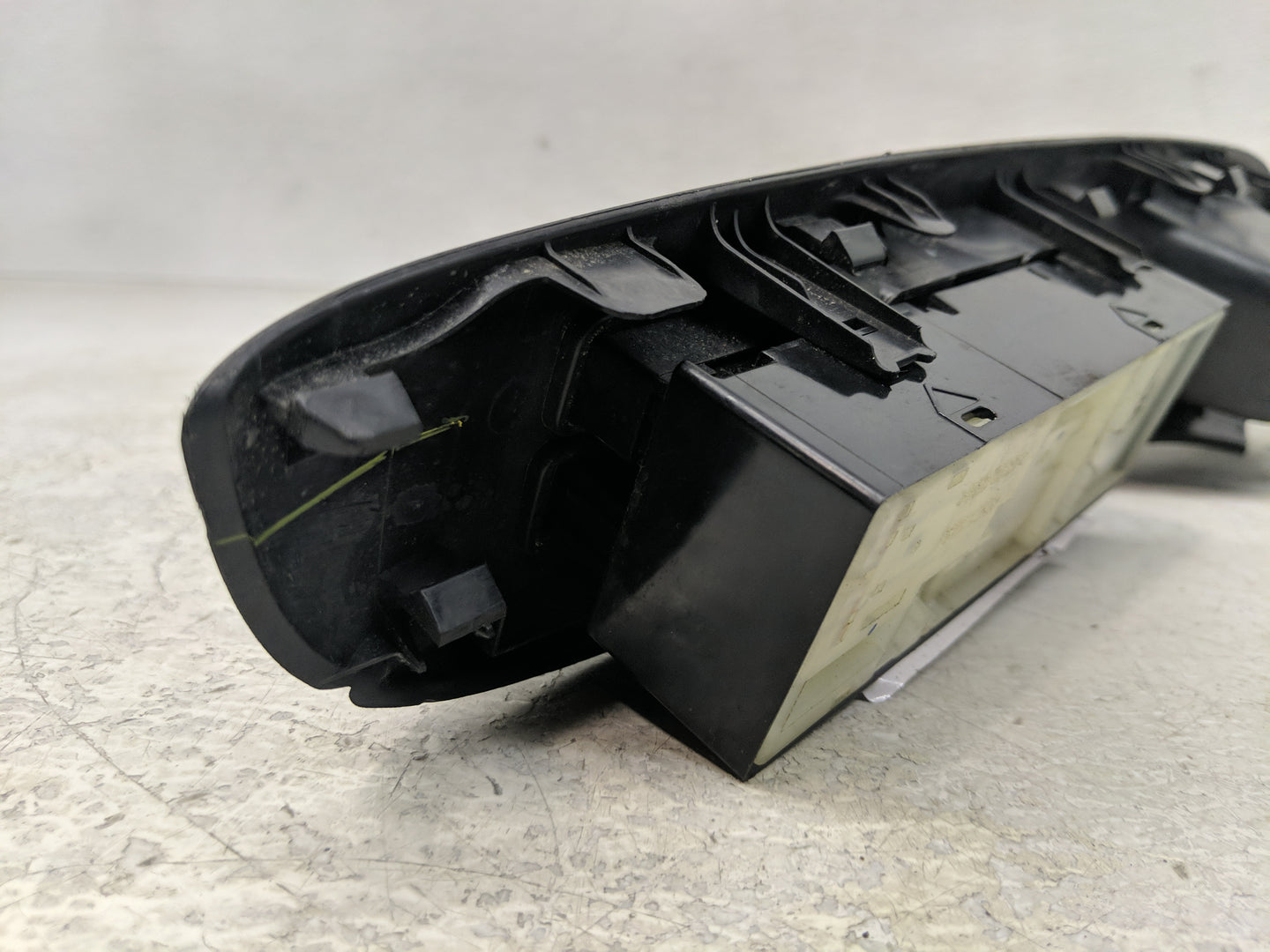 2007-2012 Nissan Versa Driver Left Front Window Regulator - Oemusedautoparts1.com
