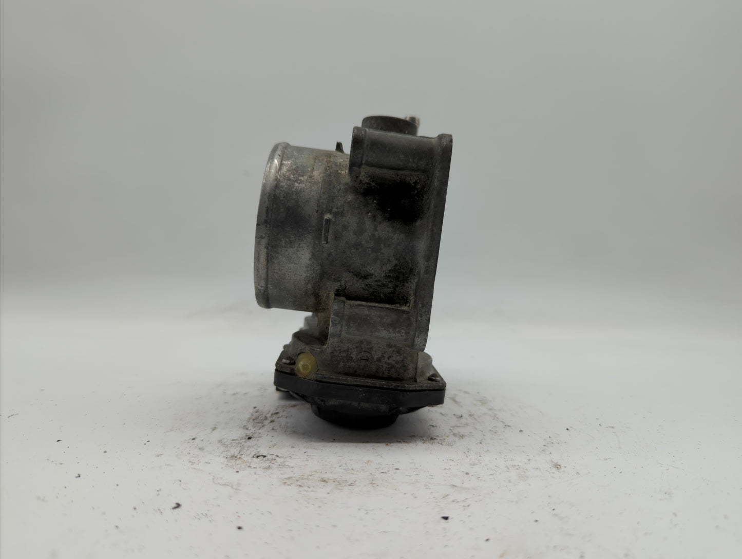 2007-2012 Nissan Versa Throttle Body P/N:ET-A60-02 E ET-A60-02 J Fits OEM Used Auto Parts - Oemusedautoparts1.com