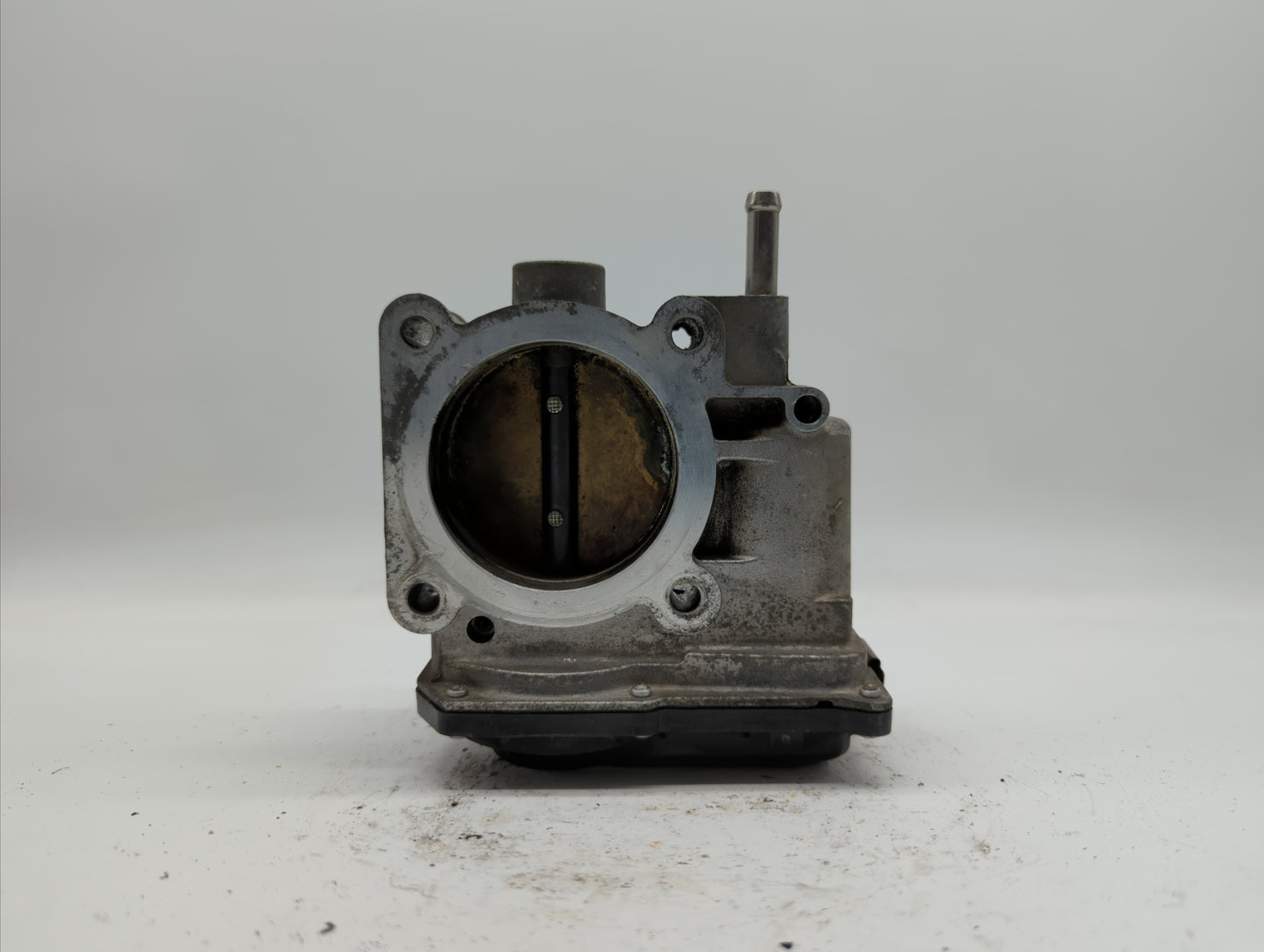 2007-2012 Nissan Versa Throttle Body P/N:ET-A60-02 E ET-A60-02 J Fits OEM Used Auto Parts - Oemusedautoparts1.com
