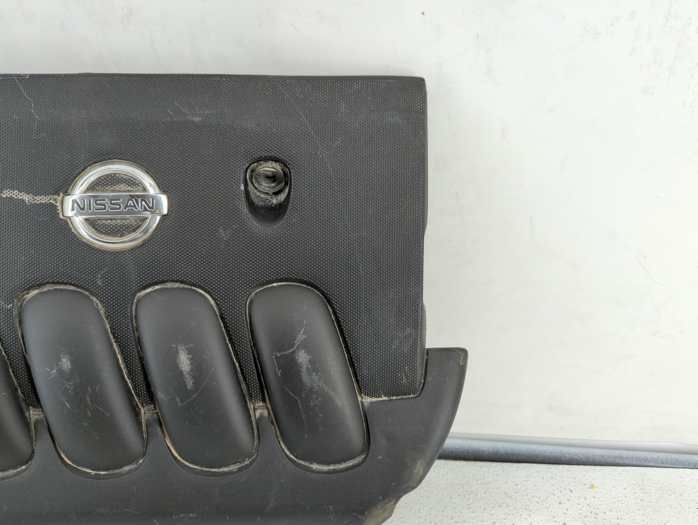 2007 Nissan Versa Engine Cover - Oemusedautoparts1.com