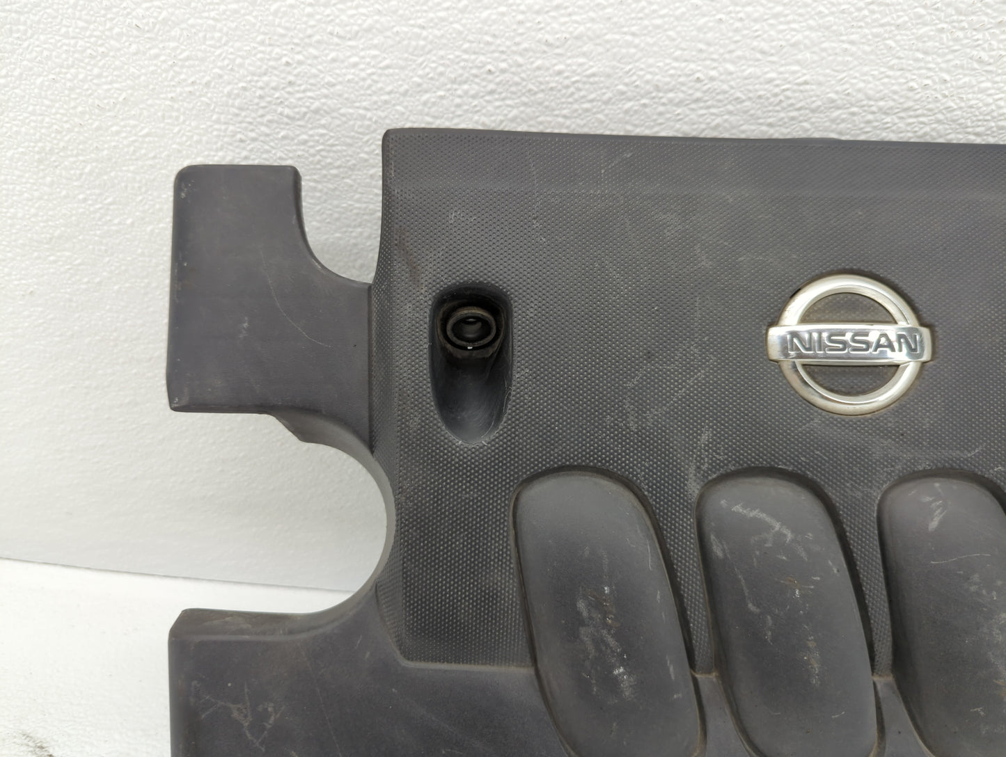 2007 Nissan Versa Engine Cover - Oemusedautoparts1.com