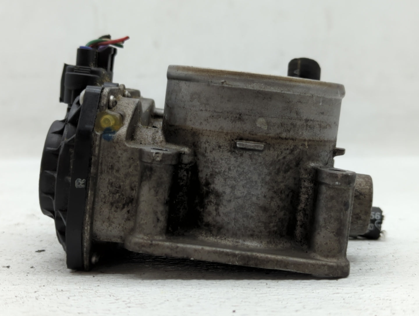 2007-2012 Nissan Versa Throttle Body P/N:ET-A60-02 E ET-A60-02 J Fits OEM Used Auto Parts - Oemusedautoparts1.com