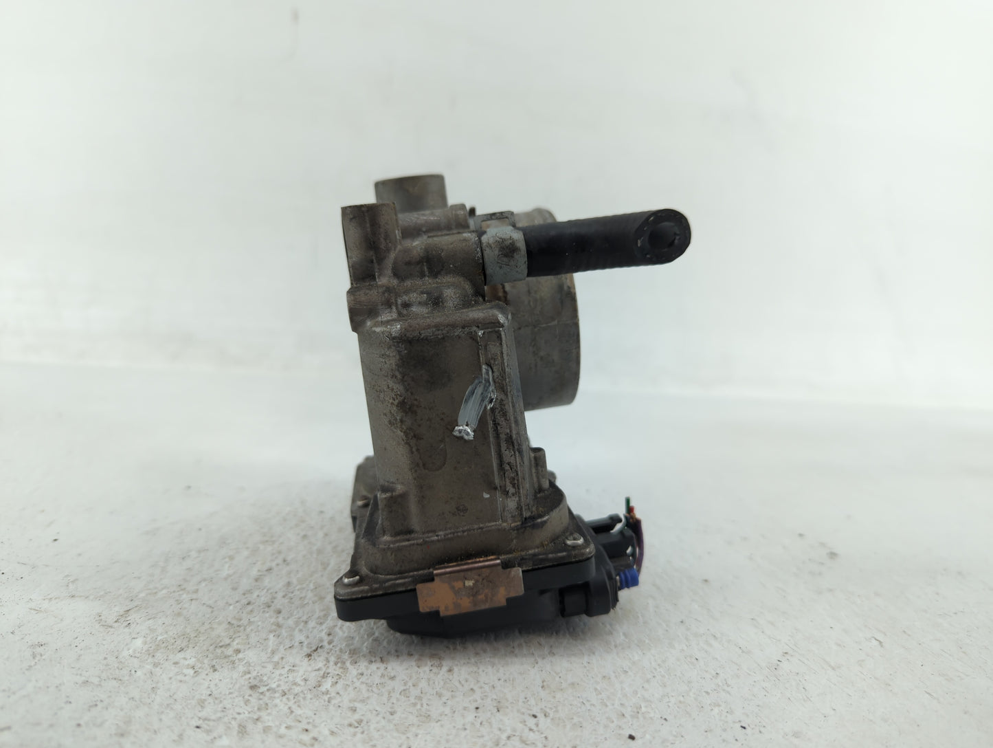 2007-2012 Nissan Versa Throttle Body P/N:ET-A60-02 E ET-A60-02 J Fits OEM Used Auto Parts - Oemusedautoparts1.com