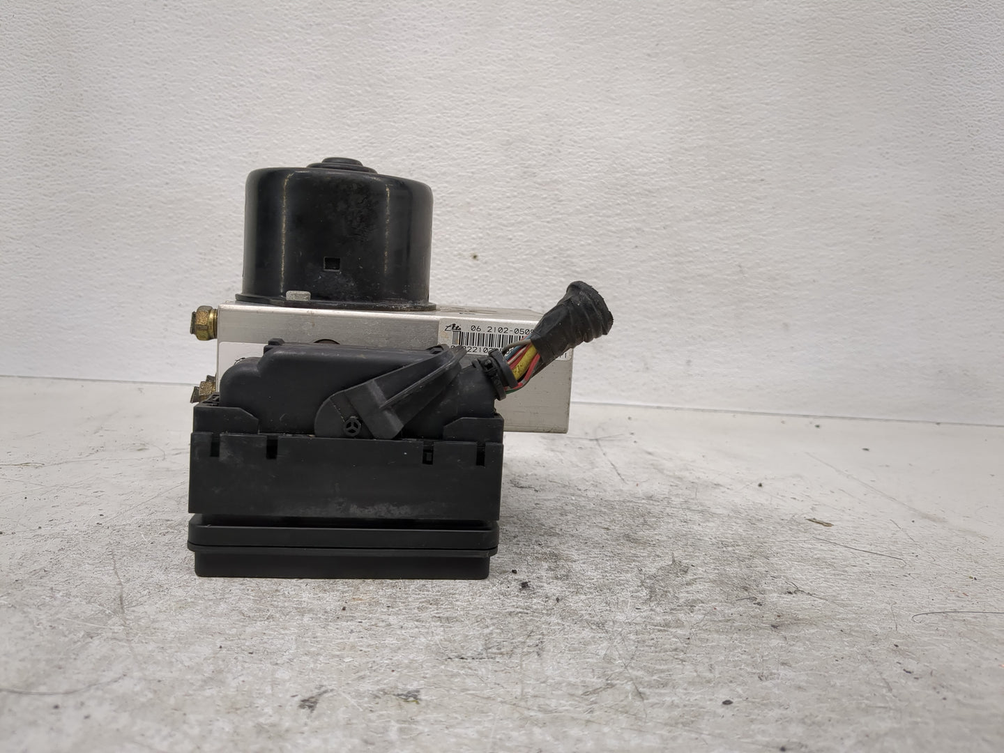 2006-2007 Nissan Xterra ABS Pump Control Module Replacement P/N:0222210205091367 06 2102-0509 Fits Fits 2006 2007 OEM Used A