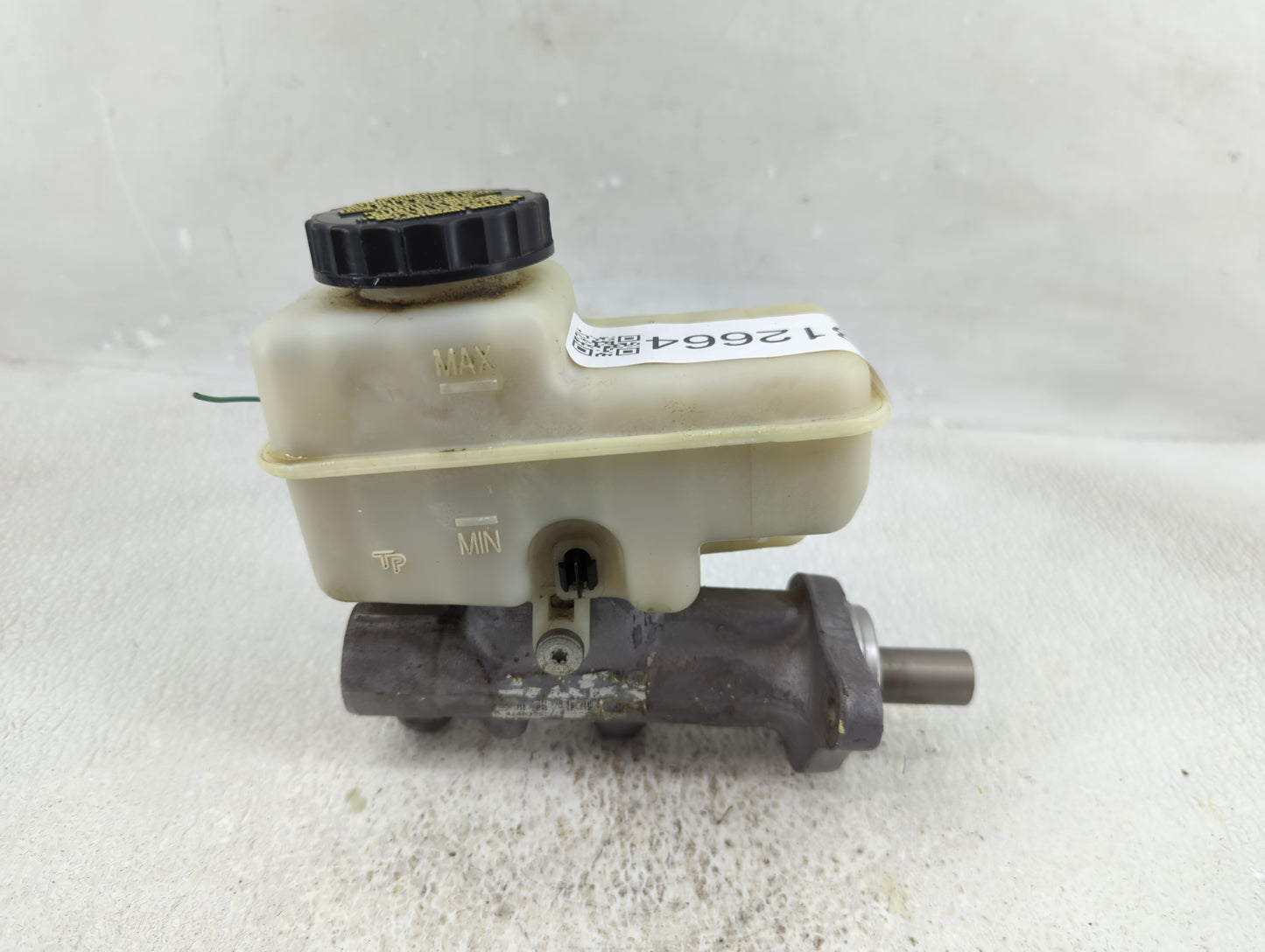 2005-2007 Nissan Xterra Brake Master Cylinder - Oemusedautoparts1.com