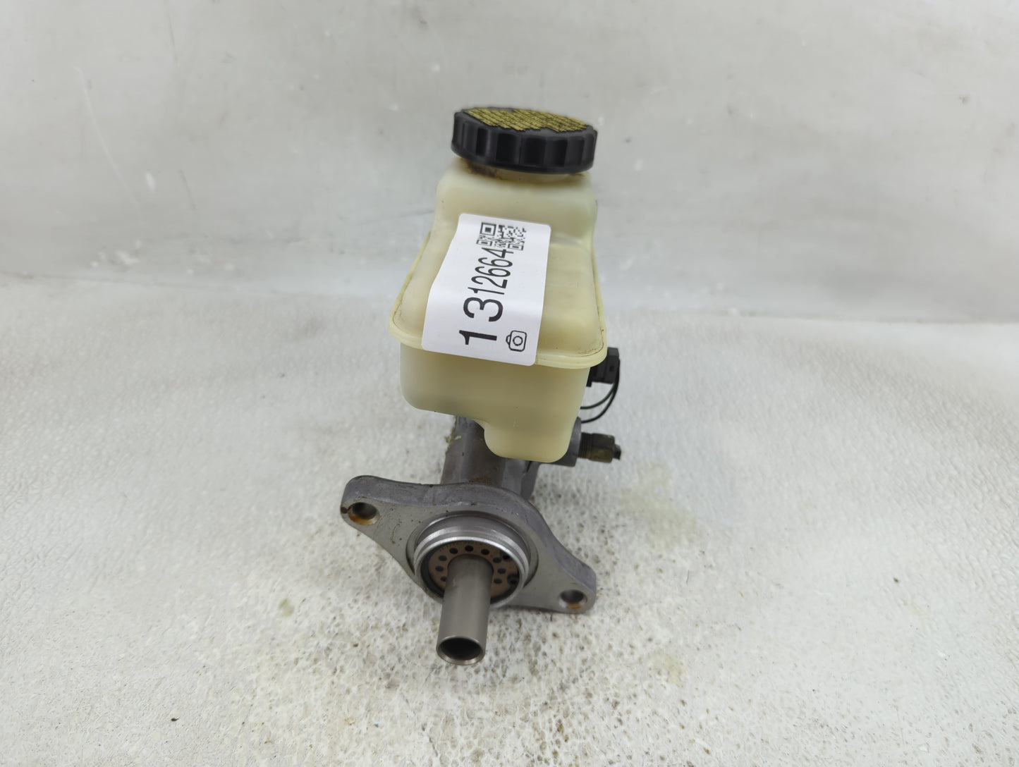2005-2007 Nissan Xterra Brake Master Cylinder - Oemusedautoparts1.com