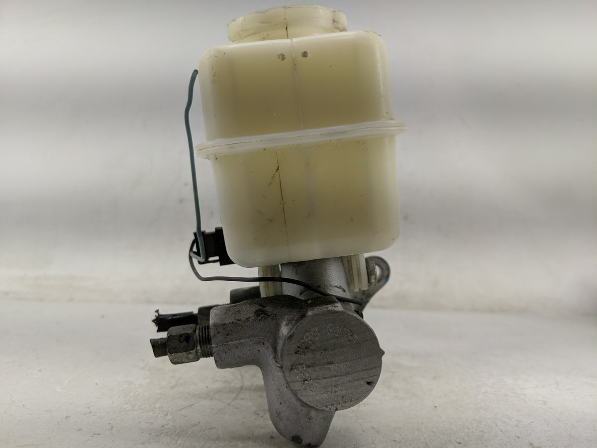 2005-2007 Nissan Xterra Brake Master Cylinder 1312689 - Oemusedautoparts1.com
