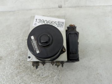 2006-2007 Nissan Xterra ABS Pump Control Module Replacement P/N:47660ZP00A Fits Fits 2006 2007 OEM Used Auto Parts
