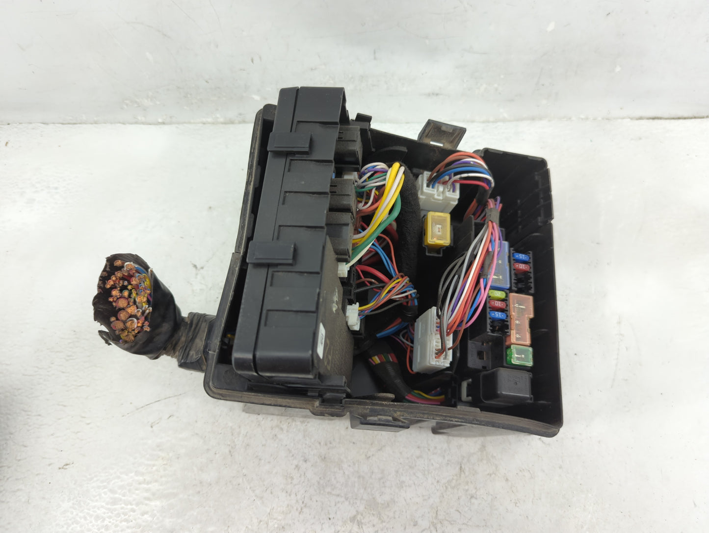2005-2007 Nissan Xterra Fusebox Fuse Box Panel Relay Module P/N:7154-8498-30 Fits Fits 2005 2006 2007 OEM Used Auto Parts - 