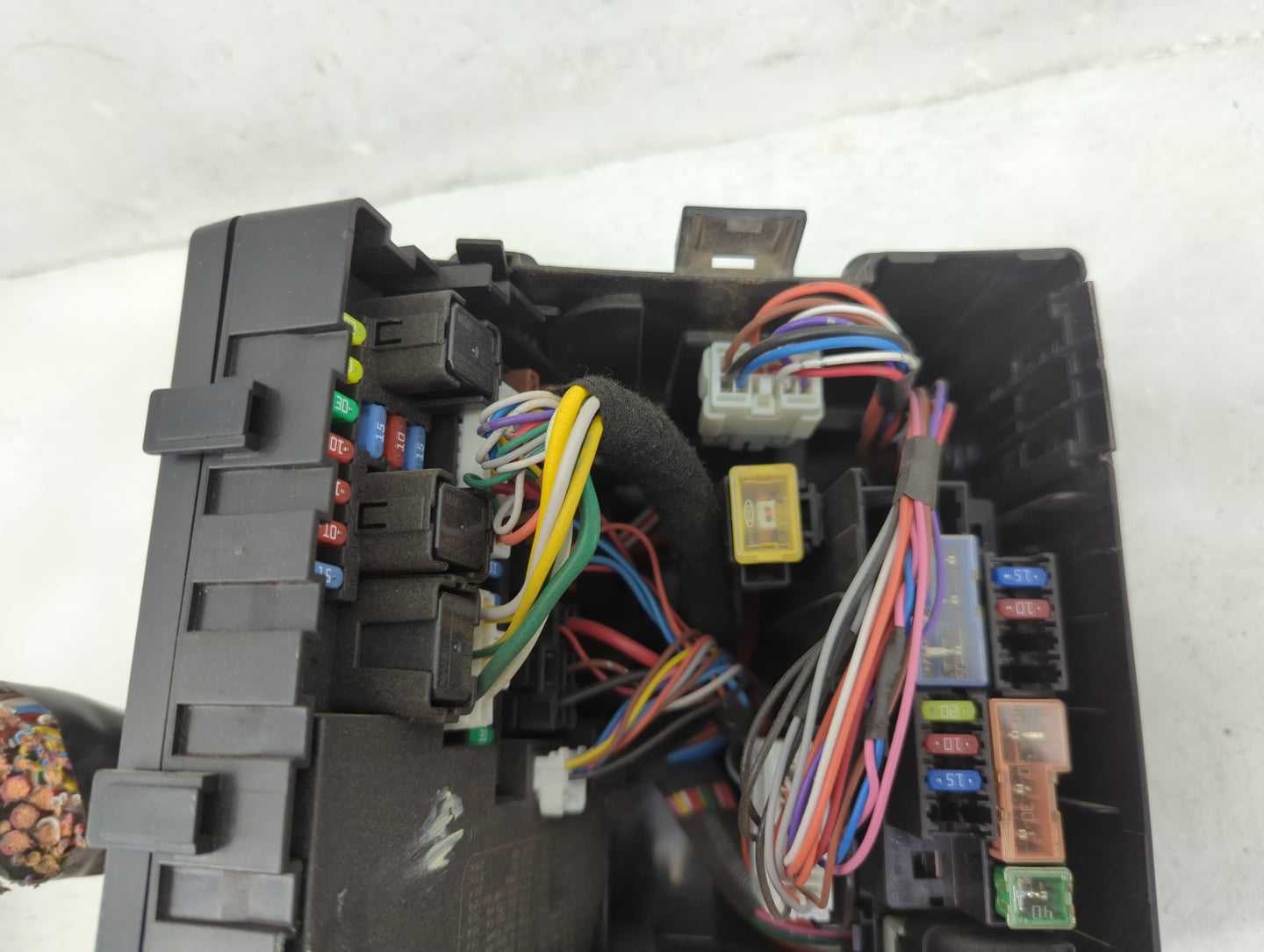 2005-2007 Nissan Xterra Fusebox Fuse Box Panel Relay Module P/N:7154-8498-30 Fits Fits 2005 2006 2007 OEM Used Auto Parts - 