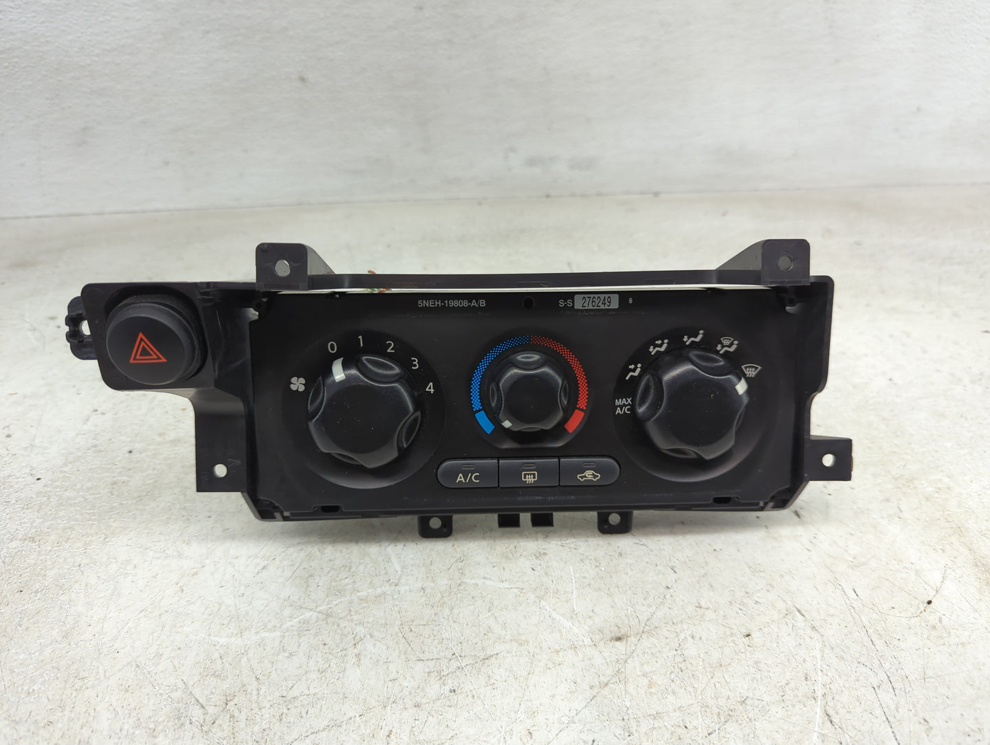 2005-2010 Nissan Xterra Climate Control Module Temperature AC/Heater Replacement P/N:5NEH-19808-B 5NEH-19808-A Fits OEM Used