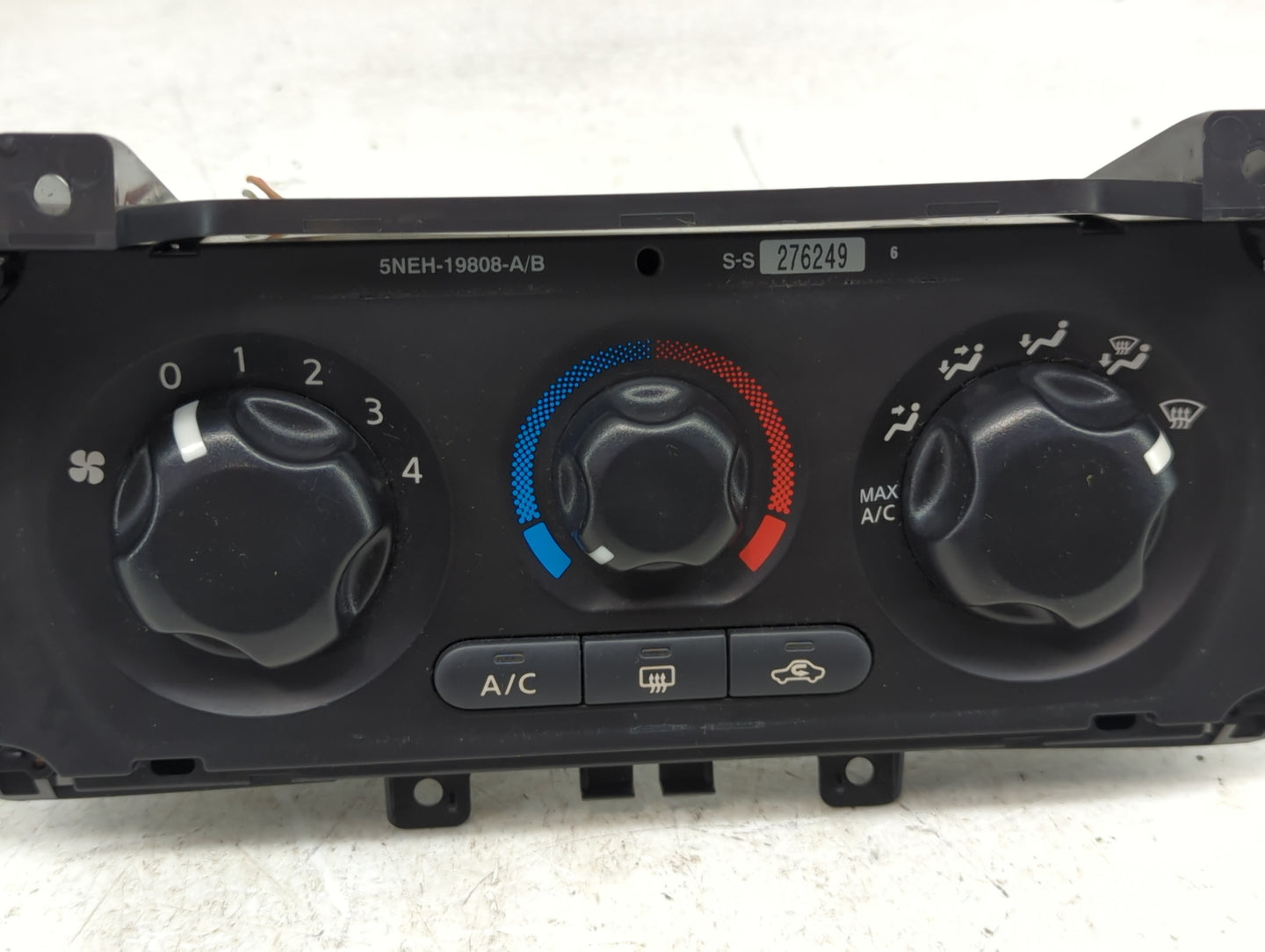 2005-2010 Nissan Xterra Climate Control Module Temperature AC/Heater Replacement P/N:5NEH-19808-B 5NEH-19808-A Fits OEM Used