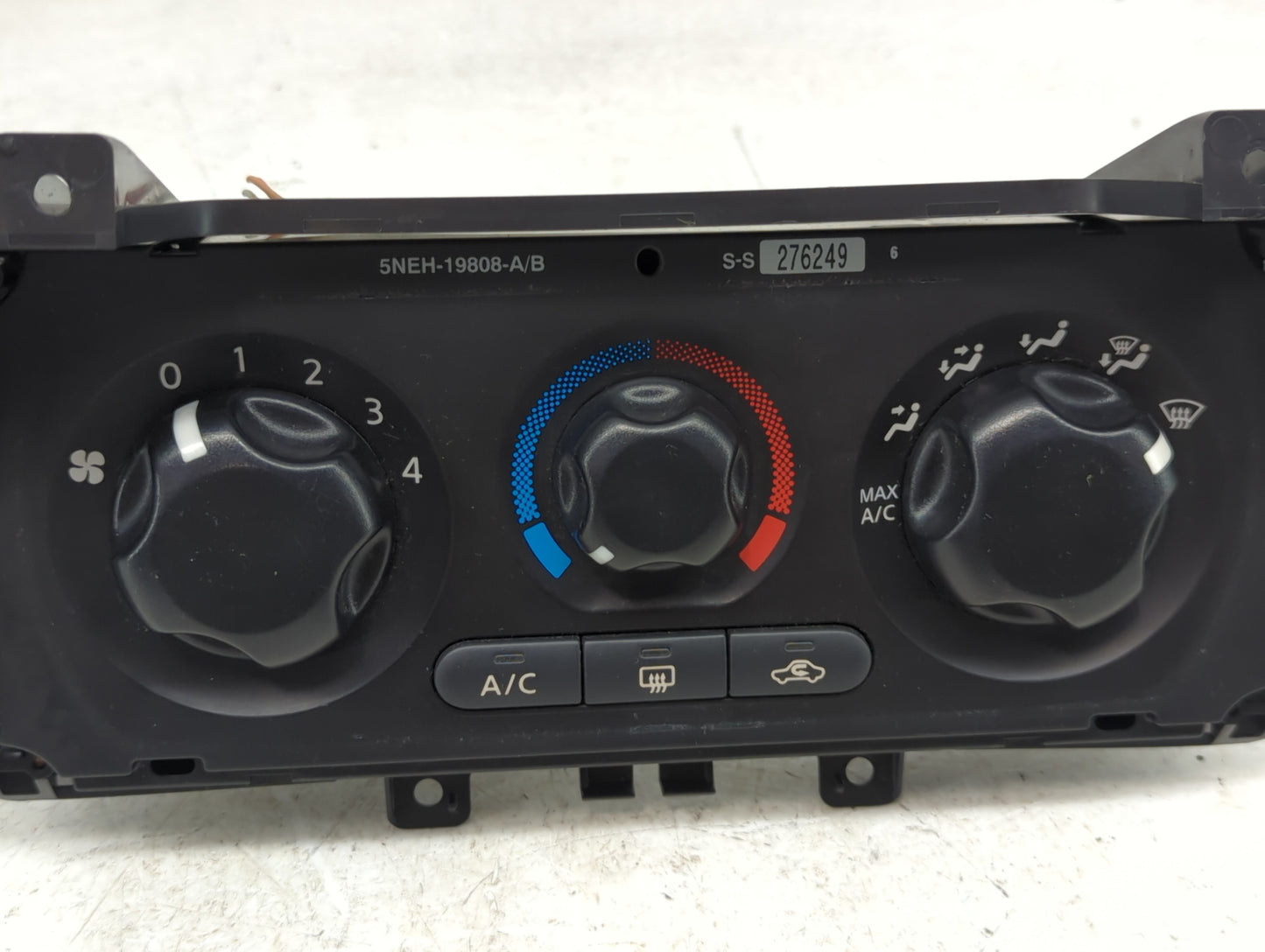 2005-2010 Nissan Xterra Climate Control Module Temperature AC/Heater Replacement P/N:5NEH-19808-B 5NEH-19808-A Fits OEM Used