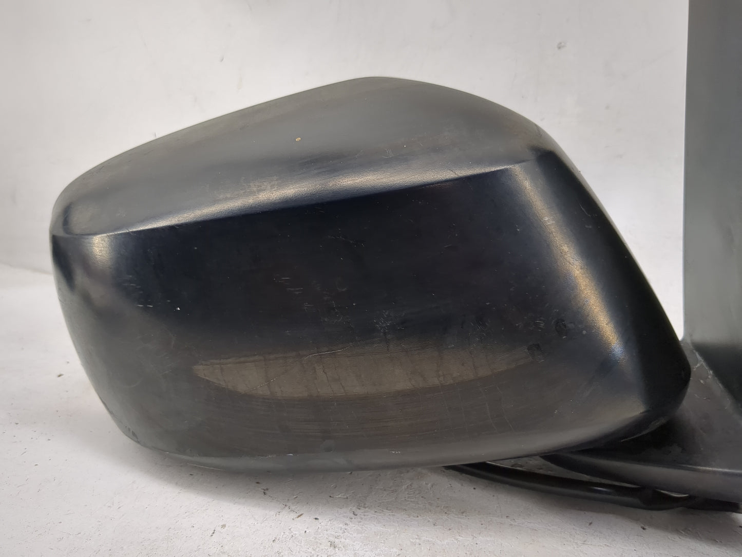 2005-2015 Nissan Xterra Driver Side View Mirror - Left Door Mirror OEM Used - Oemusedautoparts1.com