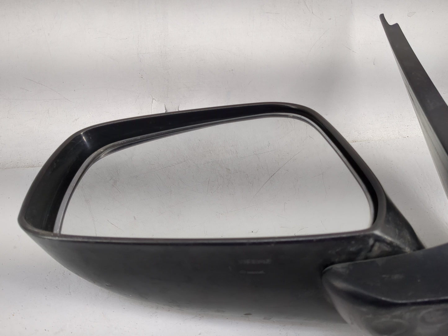 2005-2015 Nissan Xterra Driver Side View Mirror - Left Door Mirror OEM Used - Oemusedautoparts1.com