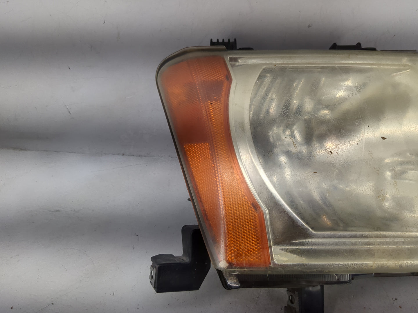 2007 Nissan Xterra Passenger Right Oem Head Light Headlight Lamp - Oemusedautoparts1.com
