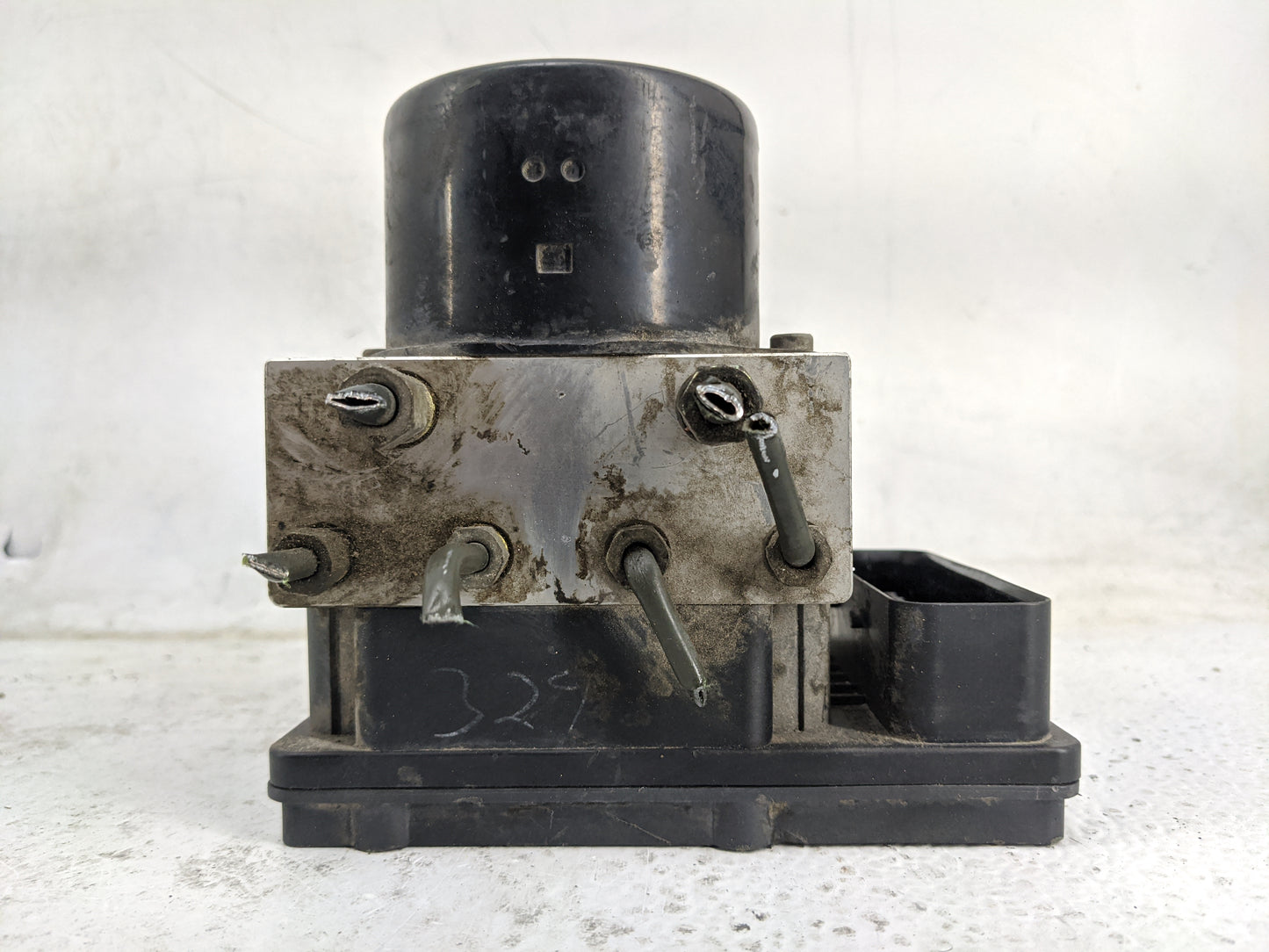 2006-2007 Nissan Xterra ABS Pump Control Module Replacement P/N:47660 ZP00A 06 2102 0009 4, 06 2109 0757 3 Fits Fits 2006 20