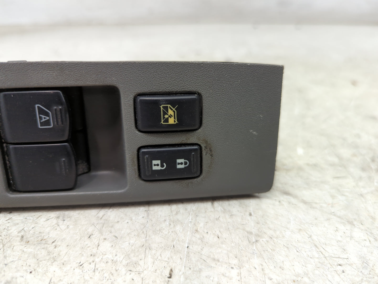 2007-2015 Nissan Xterra Master Power Window Switch Replacement Driver Side Left P/N:25401 ZP70A 2600 Fits OEM Used Auto Part