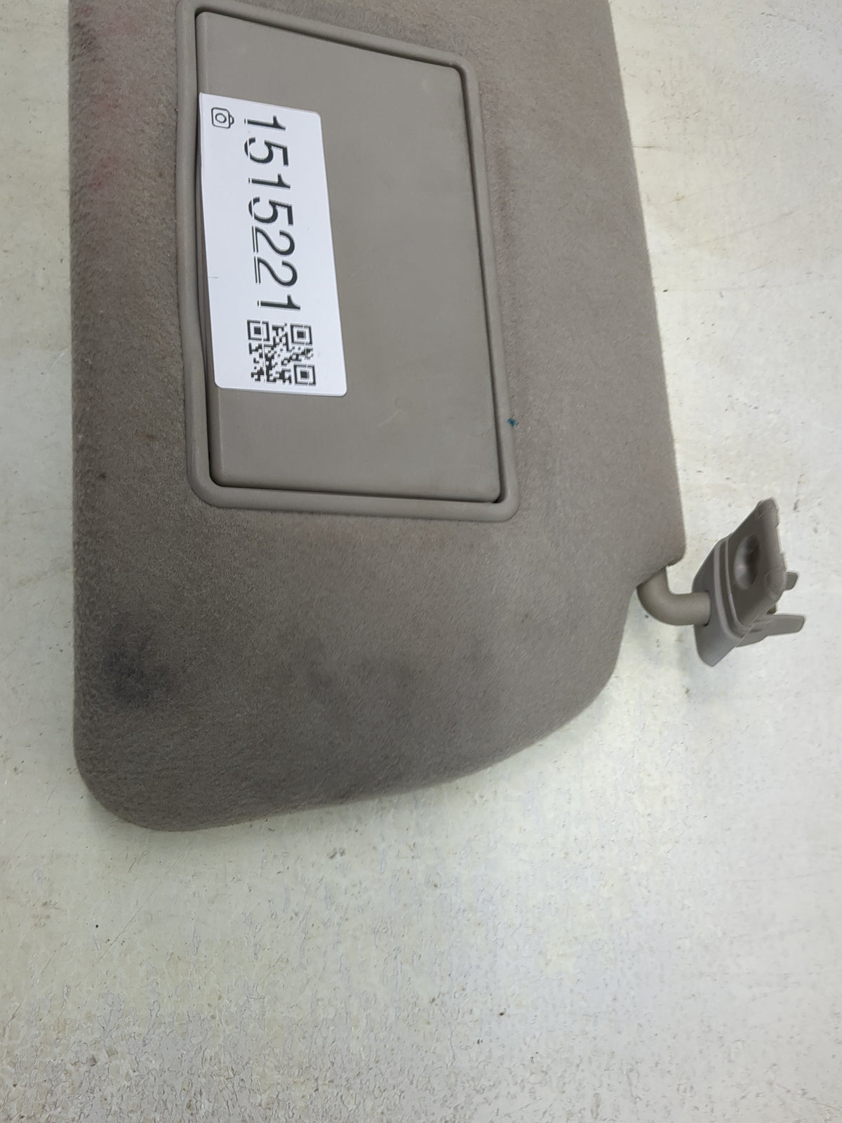 2007 Nissan Xterra Sun Visor Shade Replacement Passenger Right Mirror Fits OEM Used Auto Parts - Oemusedautoparts1.com