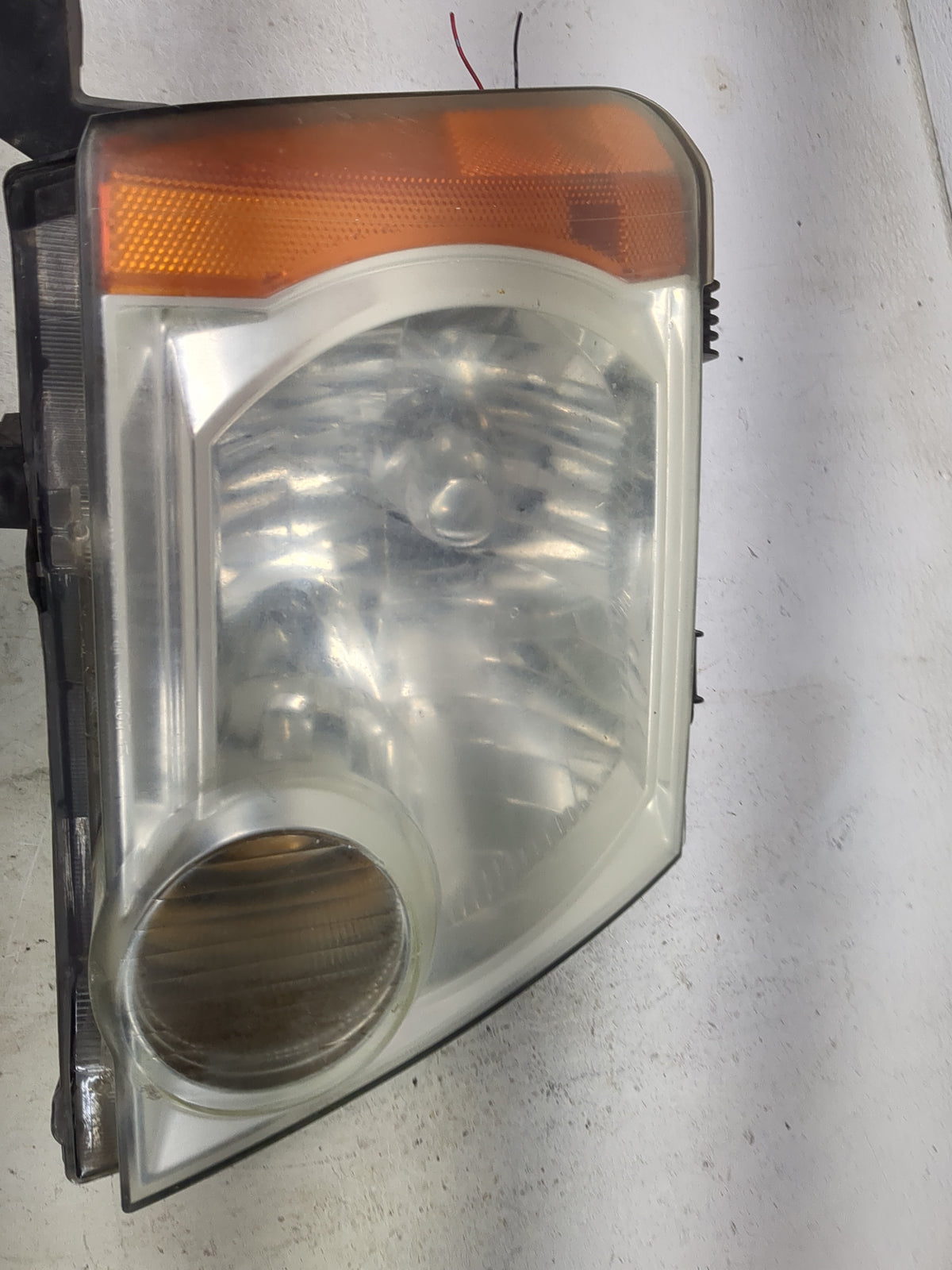 2005-2015 Nissan Xterra Passenger Right Oem Head Light Headlight Lamp - Oemusedautoparts1.com