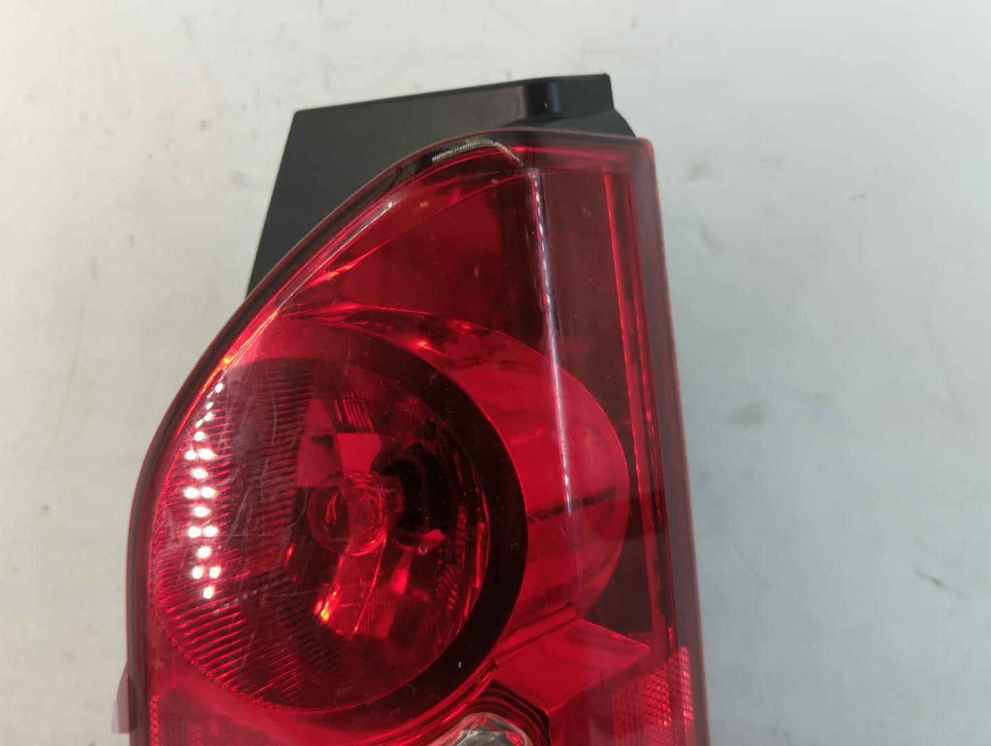 2005-2015 Nissan Xterra Tail Light Assembly Passenger Right OEM Fits Fits 2005 2006 2007 2008 2009 2010 2011 2012 2013 2014 